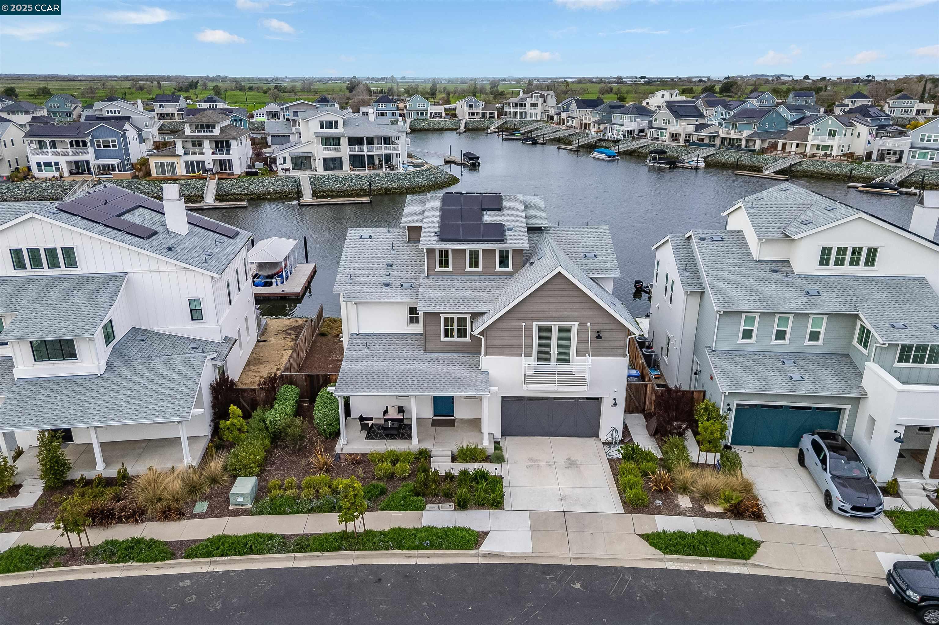 Detail Gallery Image 3 of 60 For 461 Halcyon Pl, Bethel Island,  CA 94511 - 4 Beds | 5/1 Baths