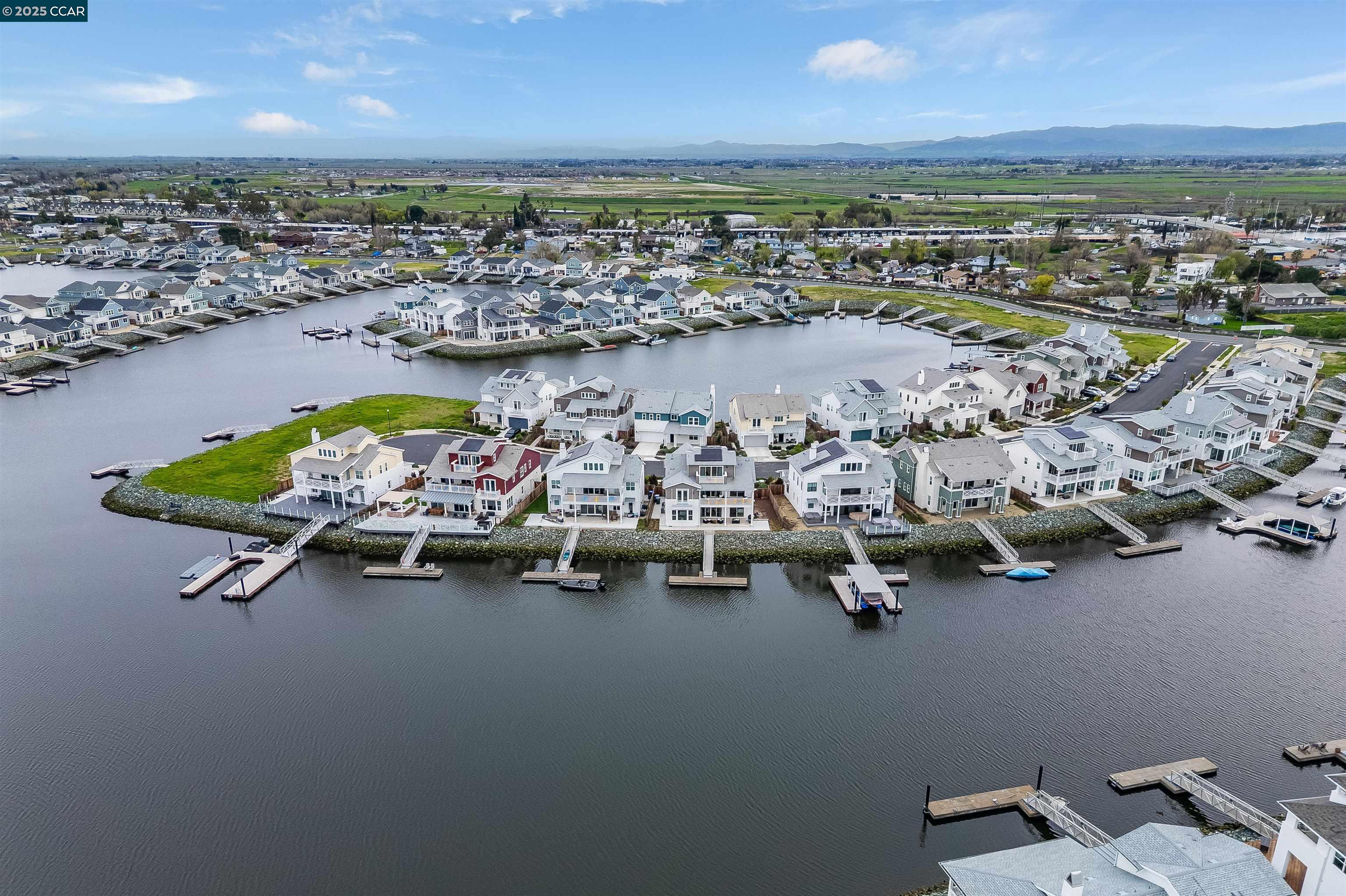 Detail Gallery Image 6 of 60 For 461 Halcyon Pl, Bethel Island,  CA 94511 - 4 Beds | 5/1 Baths