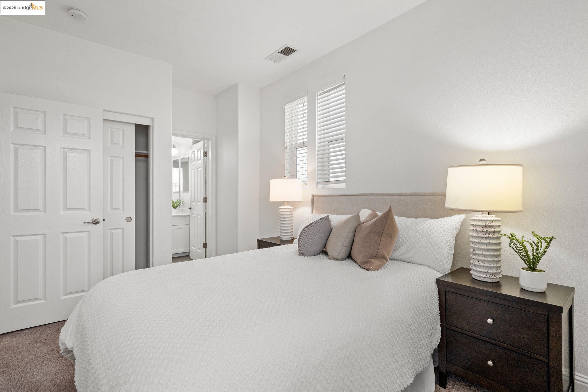 property-img