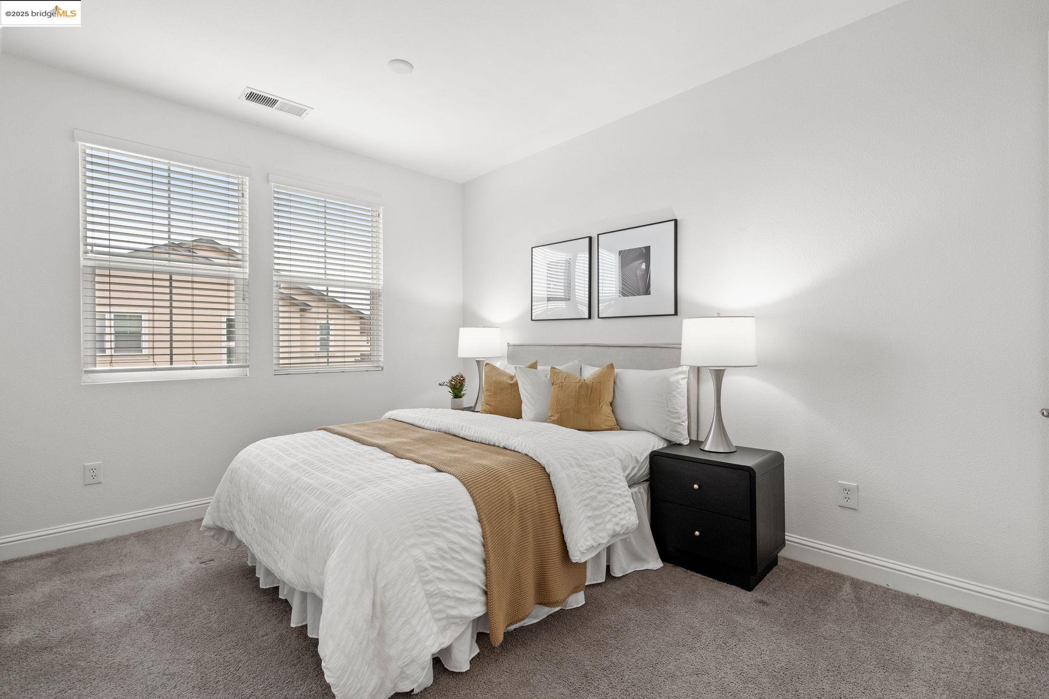 property-img
