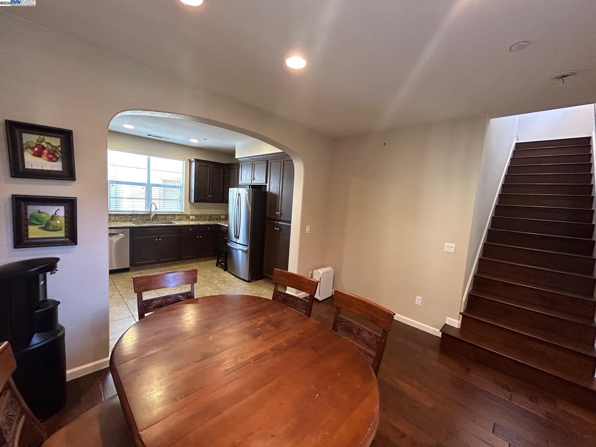 Detail Gallery Image 4 of 30 For 3002 Blackberry Ave, San Ramon,  CA 94582 - 3 Beds | 2/1 Baths