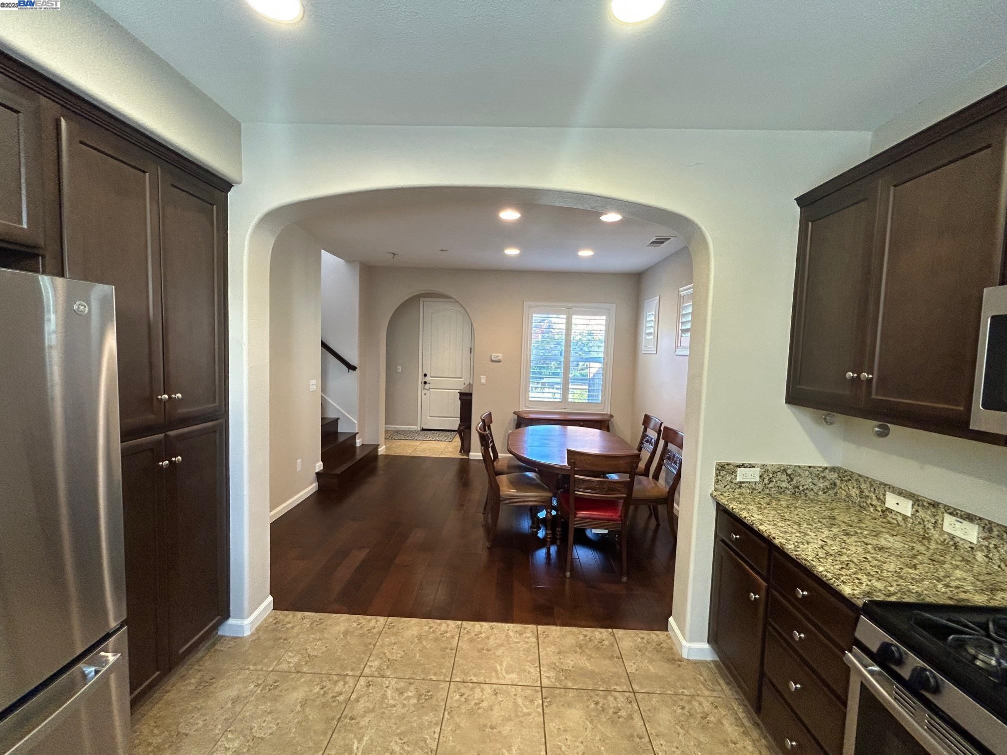 Detail Gallery Image 8 of 30 For 3002 Blackberry Ave, San Ramon,  CA 94582 - 3 Beds | 2/1 Baths