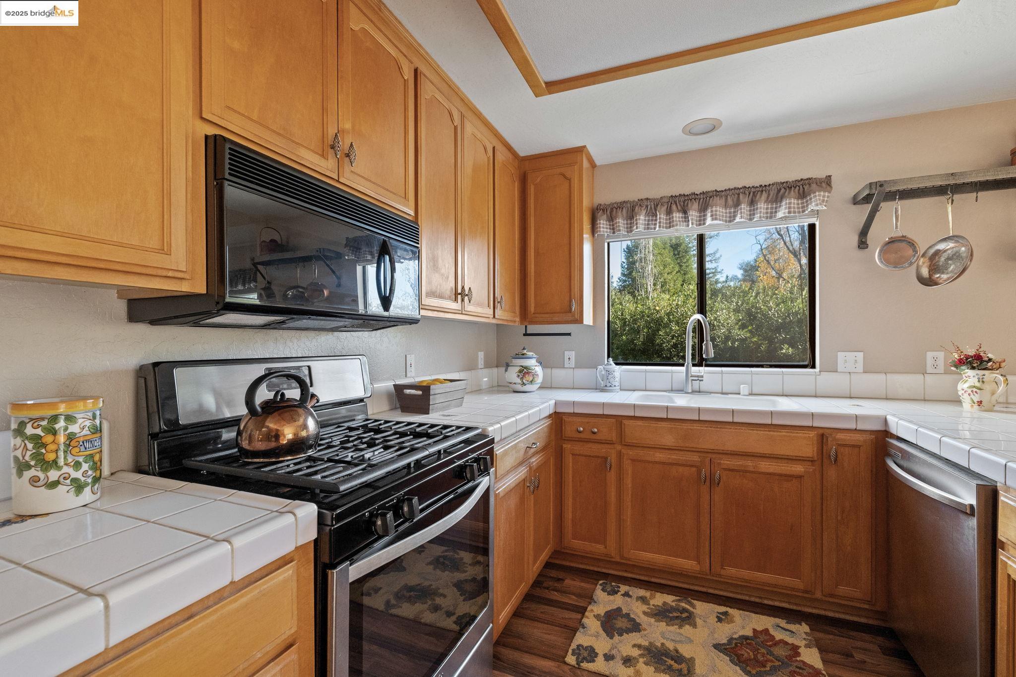 Detail Gallery Image 15 of 54 For 868 Live Oak Dr, Angels Camp,  CA 95222 - 3 Beds | 2 Baths