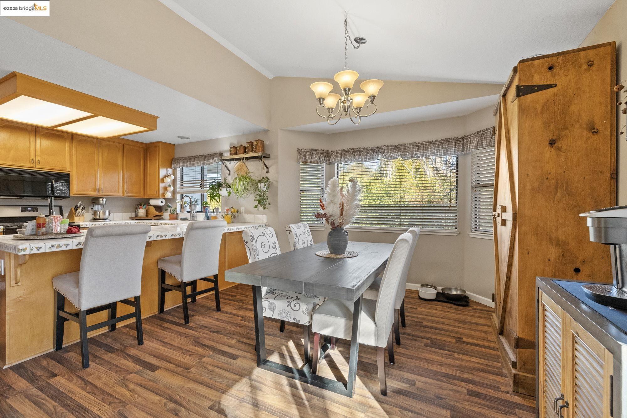 Detail Gallery Image 4 of 50 For 868 Live Oak Dr, Angels Camp,  CA 95222 - 3 Beds | 2 Baths