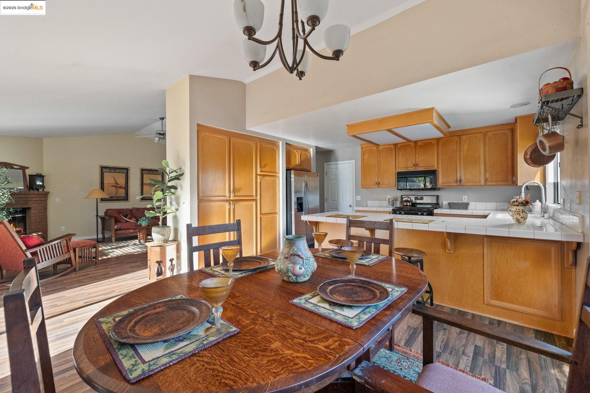 Detail Gallery Image 9 of 54 For 868 Live Oak Dr, Angels Camp,  CA 95222 - 3 Beds | 2 Baths