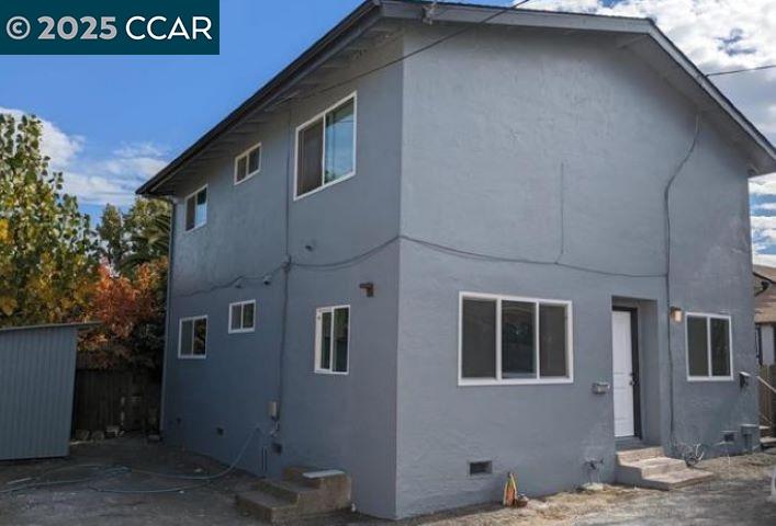 Detail Gallery Image 1 of 12 For 2008 Marin St #B,  Vallejo,  CA 94590 - 2 Beds | 1 Baths