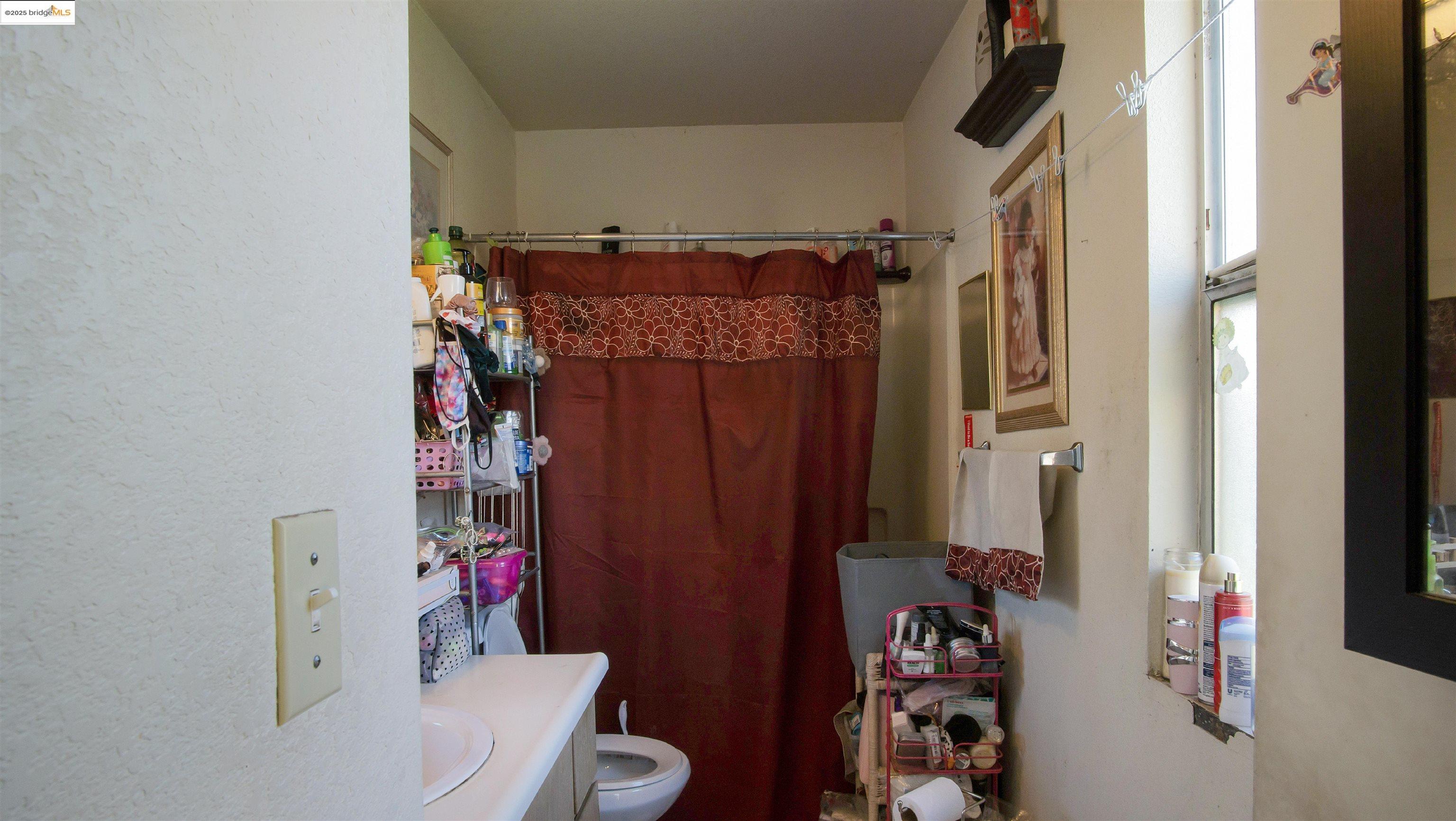 Detail Gallery Image 10 of 16 For 2821 Togninali, Stockton,  CA 95206 - 3 Beds | 2 Baths