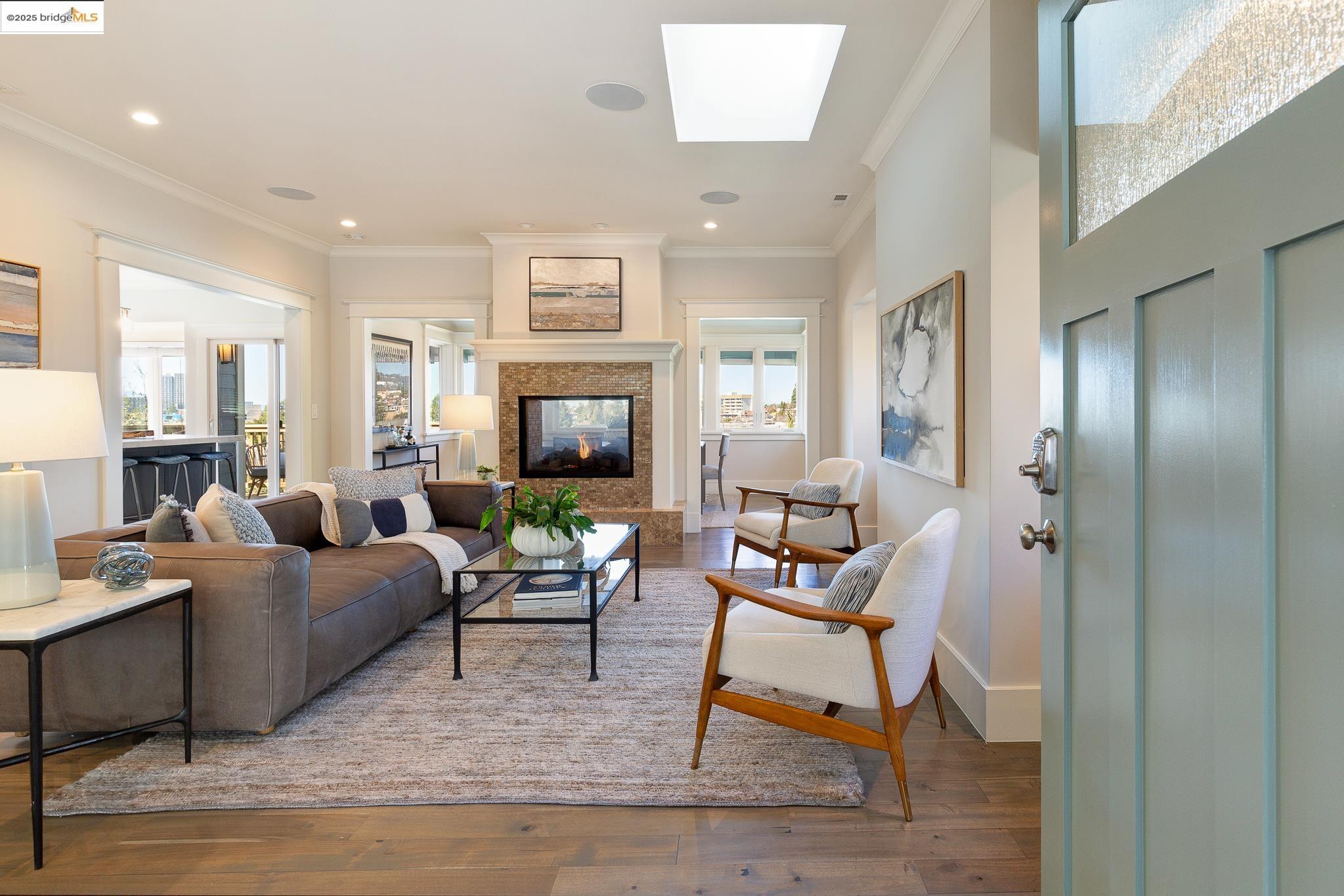 687 Fairmount Ave, Oakland, California 94611, 6 Bedrooms Bedrooms, 12 Rooms Rooms,4 BathroomsBathrooms,Residential,For Sale,687 Fairmount Ave,41087017