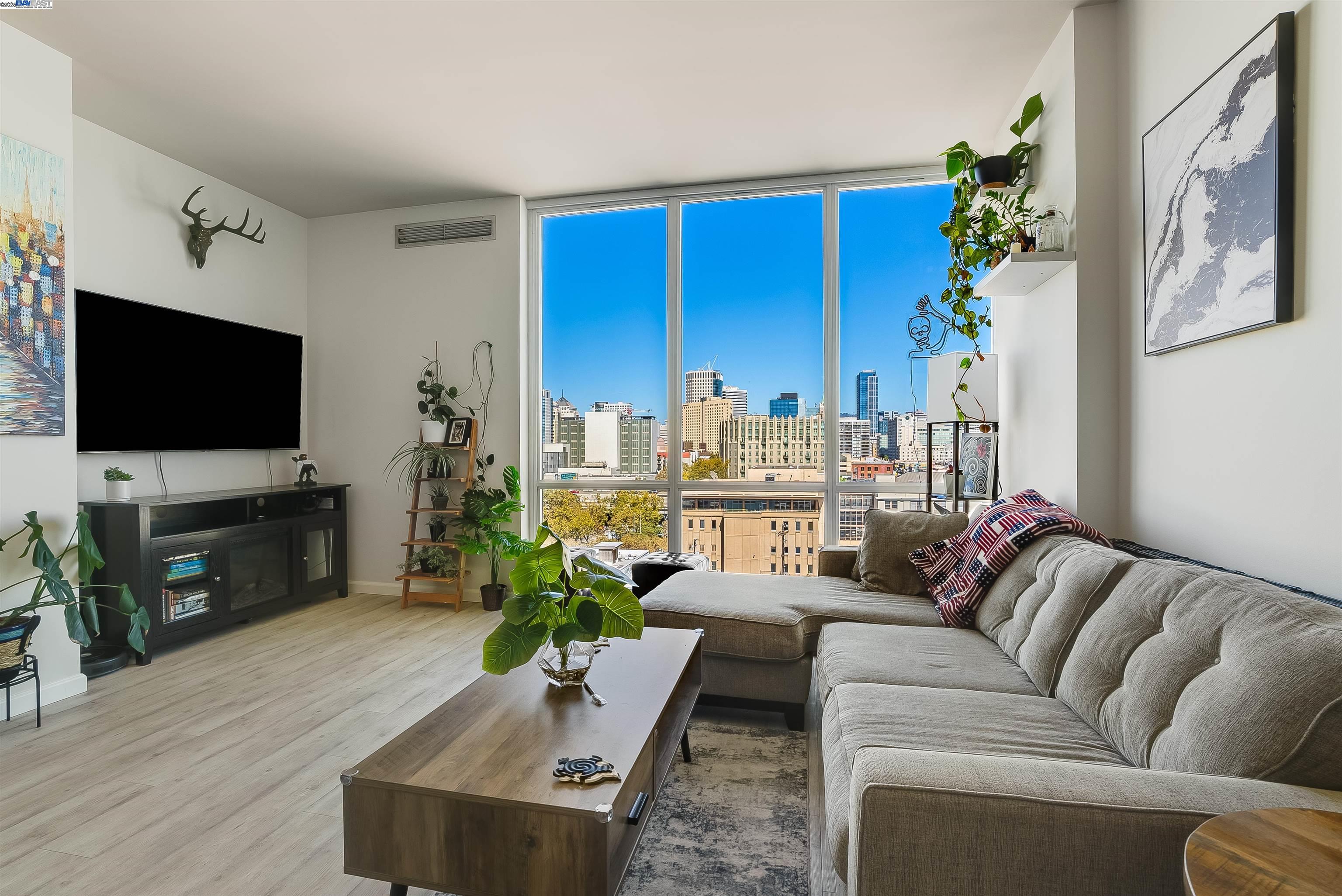More Details about MLS # 41087062 : 222 BROADWAY # 1012
