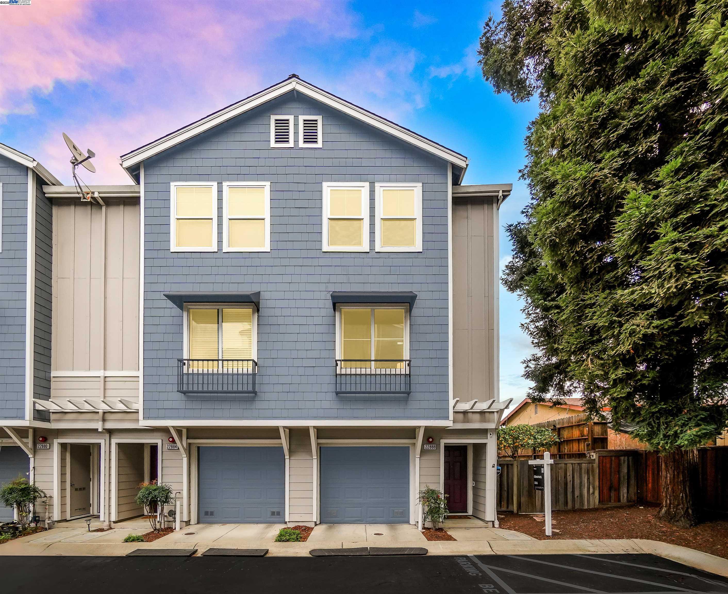 More Details about MLS # 41087066 : 22888 CHARING ST