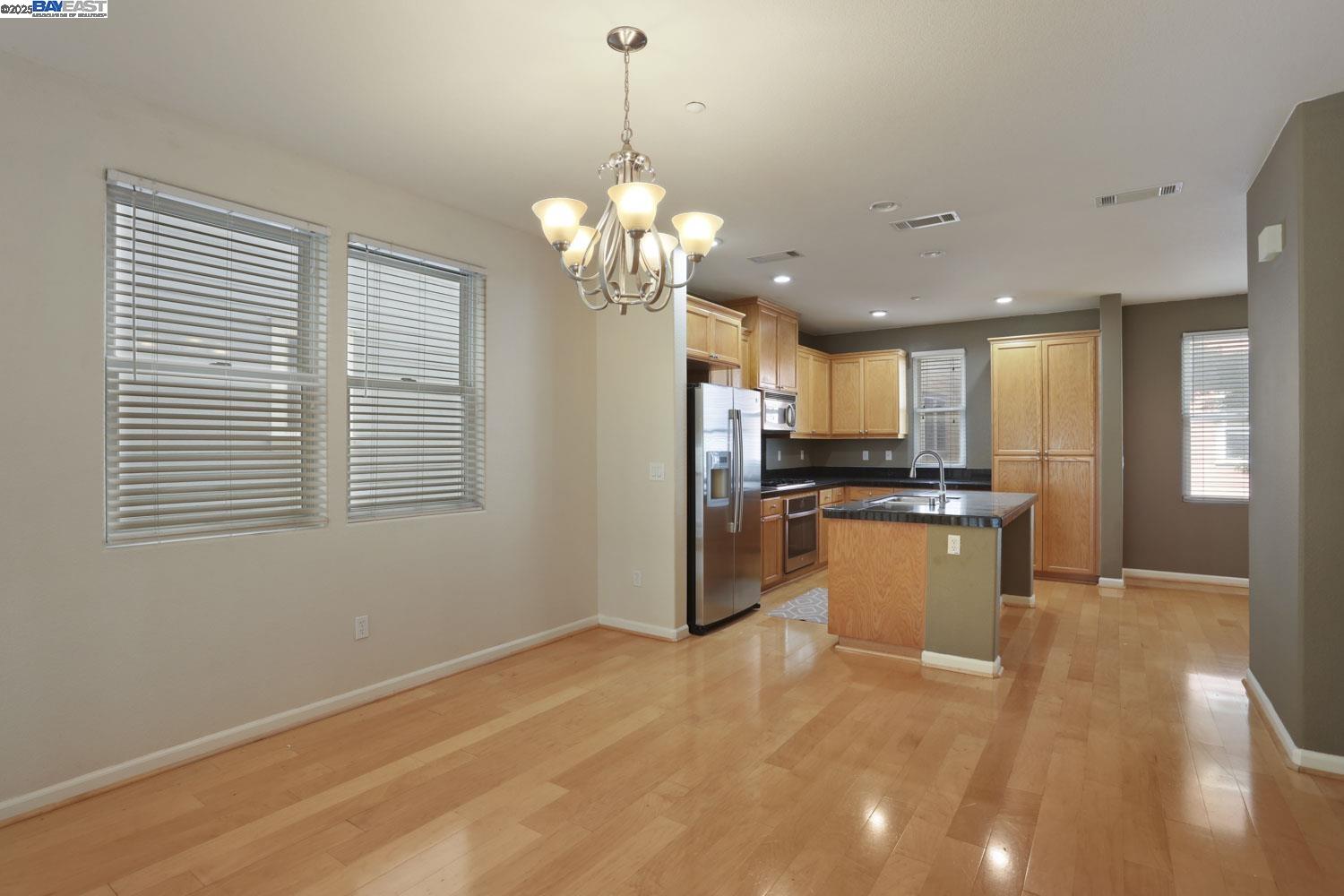 Detail Gallery Image 15 of 58 For 2057 Lewis St, Hercules,  CA 94547 - 3 Beds | 2/1 Baths