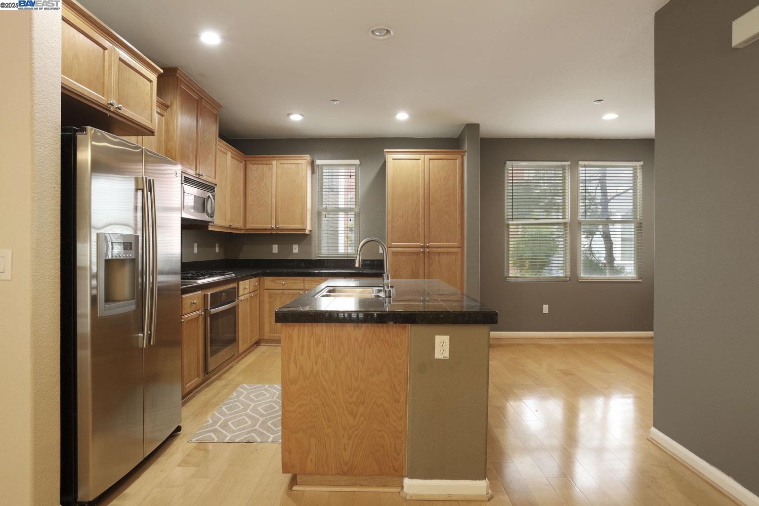 Detail Gallery Image 19 of 58 For 2057 Lewis St, Hercules,  CA 94547 - 3 Beds | 2/1 Baths