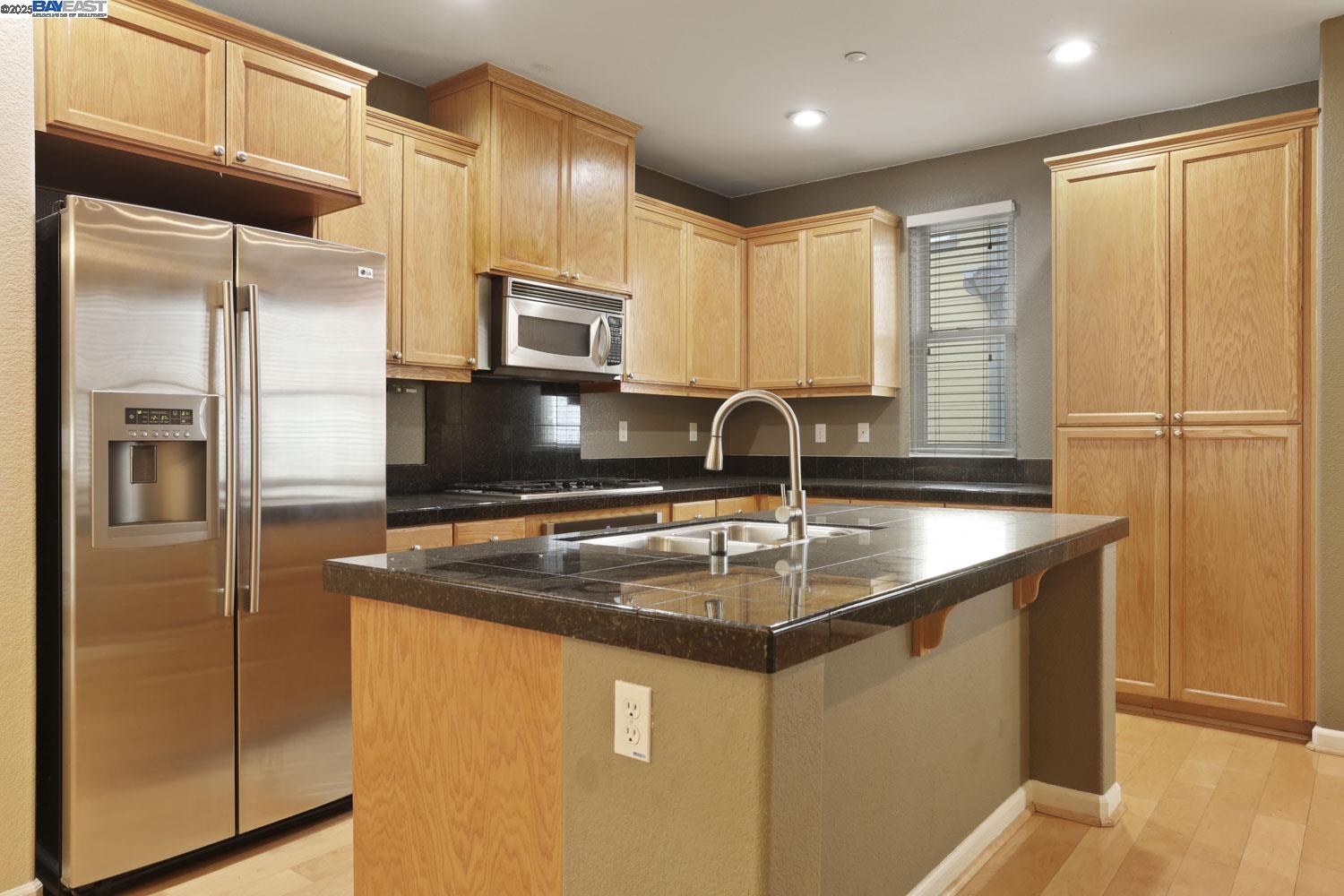 Detail Gallery Image 20 of 58 For 2057 Lewis St, Hercules,  CA 94547 - 3 Beds | 2/1 Baths