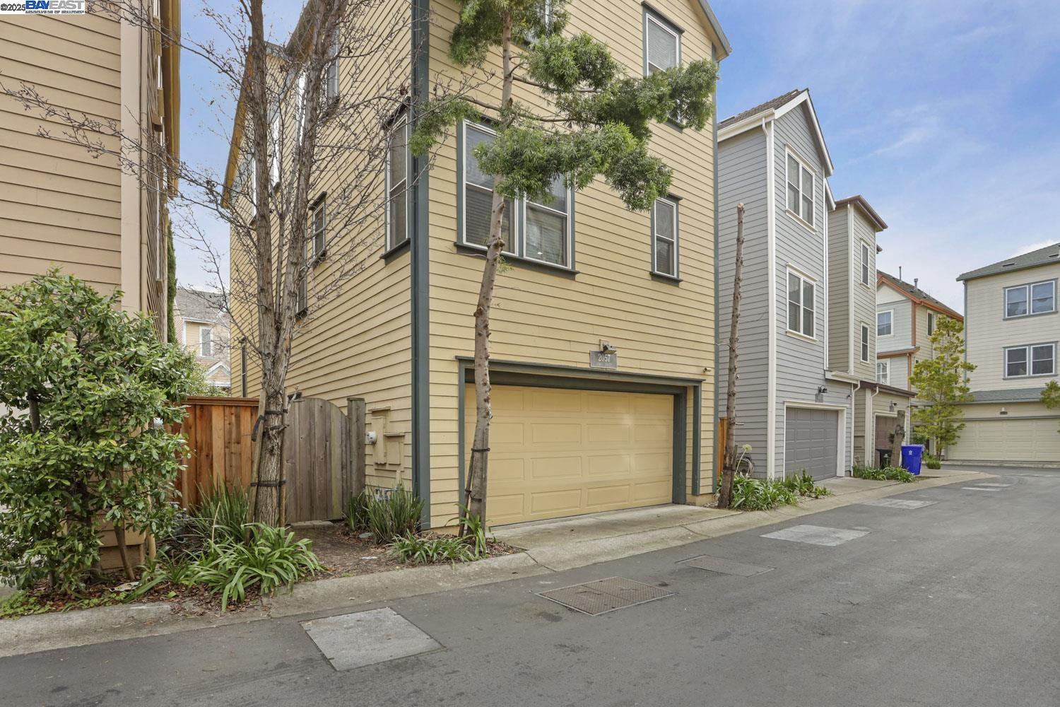 Detail Gallery Image 46 of 58 For 2057 Lewis St, Hercules,  CA 94547 - 3 Beds | 2/1 Baths