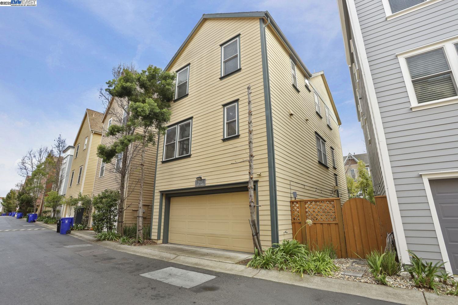 Detail Gallery Image 47 of 58 For 2057 Lewis St, Hercules,  CA 94547 - 3 Beds | 2/1 Baths