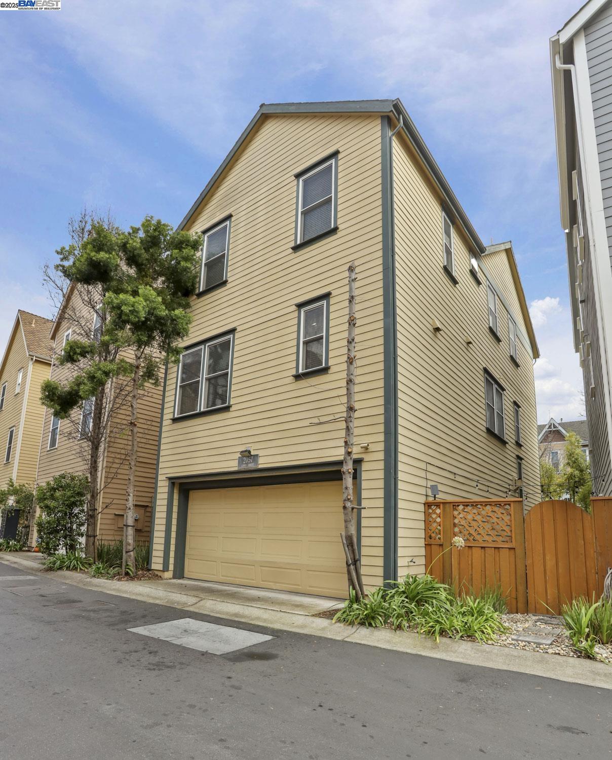 Detail Gallery Image 49 of 58 For 2057 Lewis St, Hercules,  CA 94547 - 3 Beds | 2/1 Baths