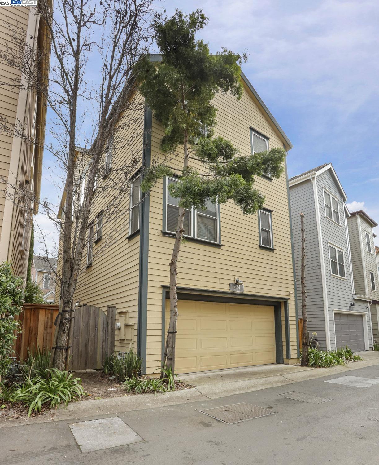 Detail Gallery Image 50 of 58 For 2057 Lewis St, Hercules,  CA 94547 - 3 Beds | 2/1 Baths