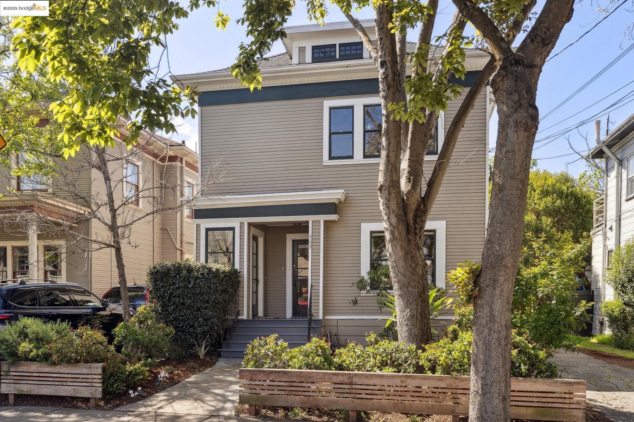 Detail Gallery Image 1 of 1 For 449 37th St, Oakland,  CA 94609 - – Beds | – Baths