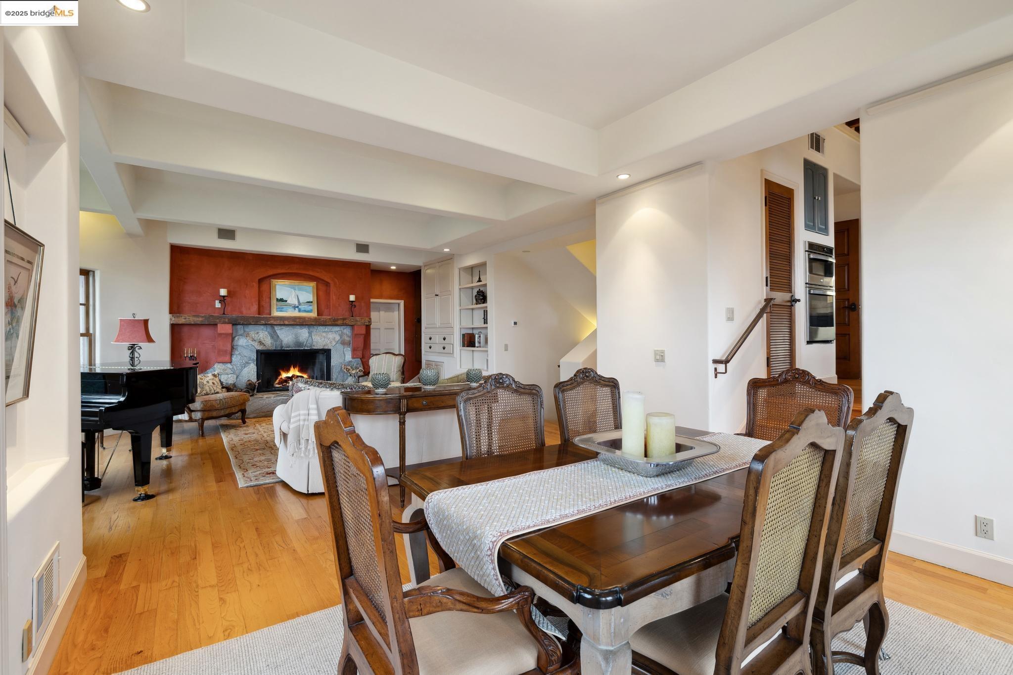 335 Gravatt Dr