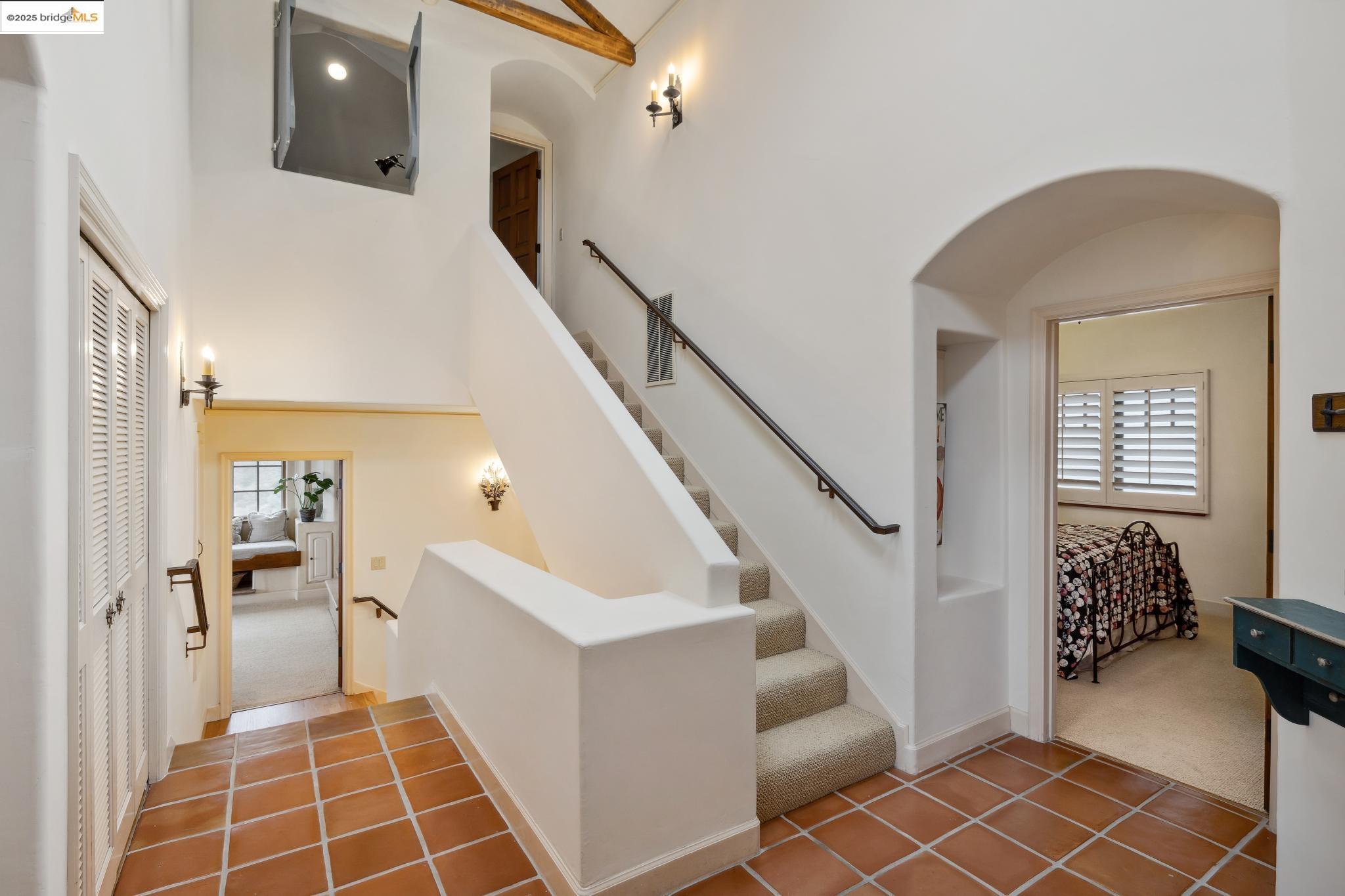 335 Gravatt Dr