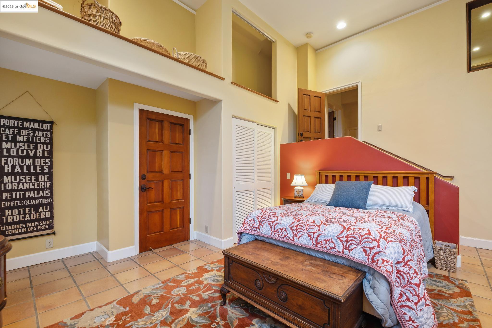 335 Gravatt Dr