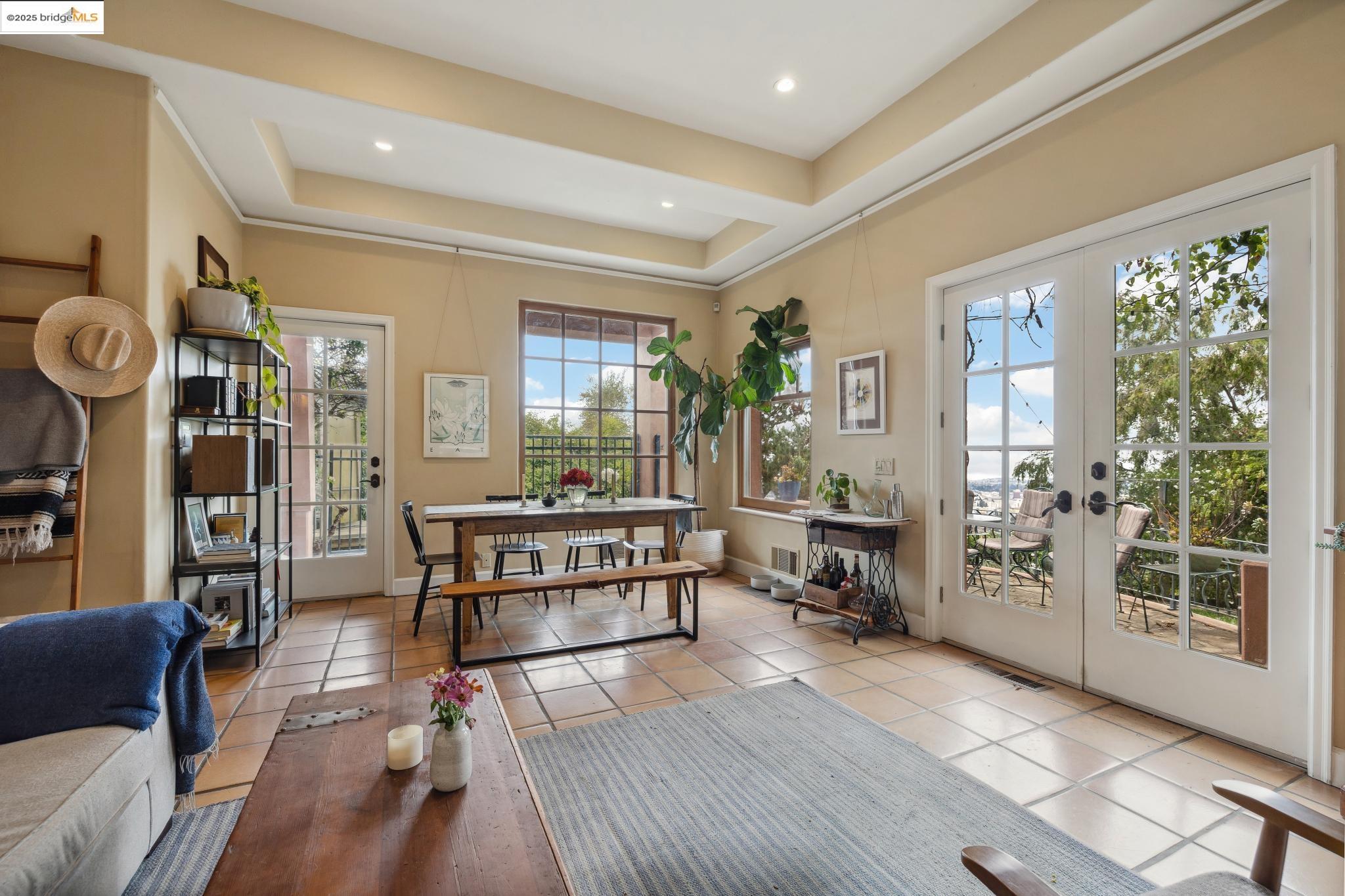 335 Gravatt Dr