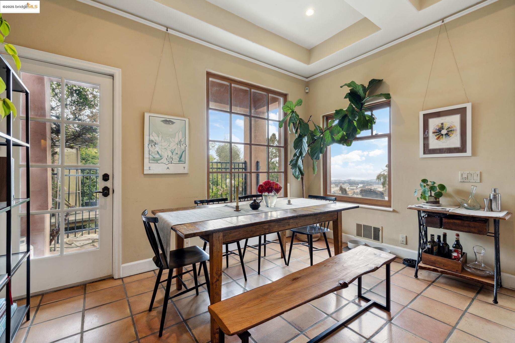 335 Gravatt Dr