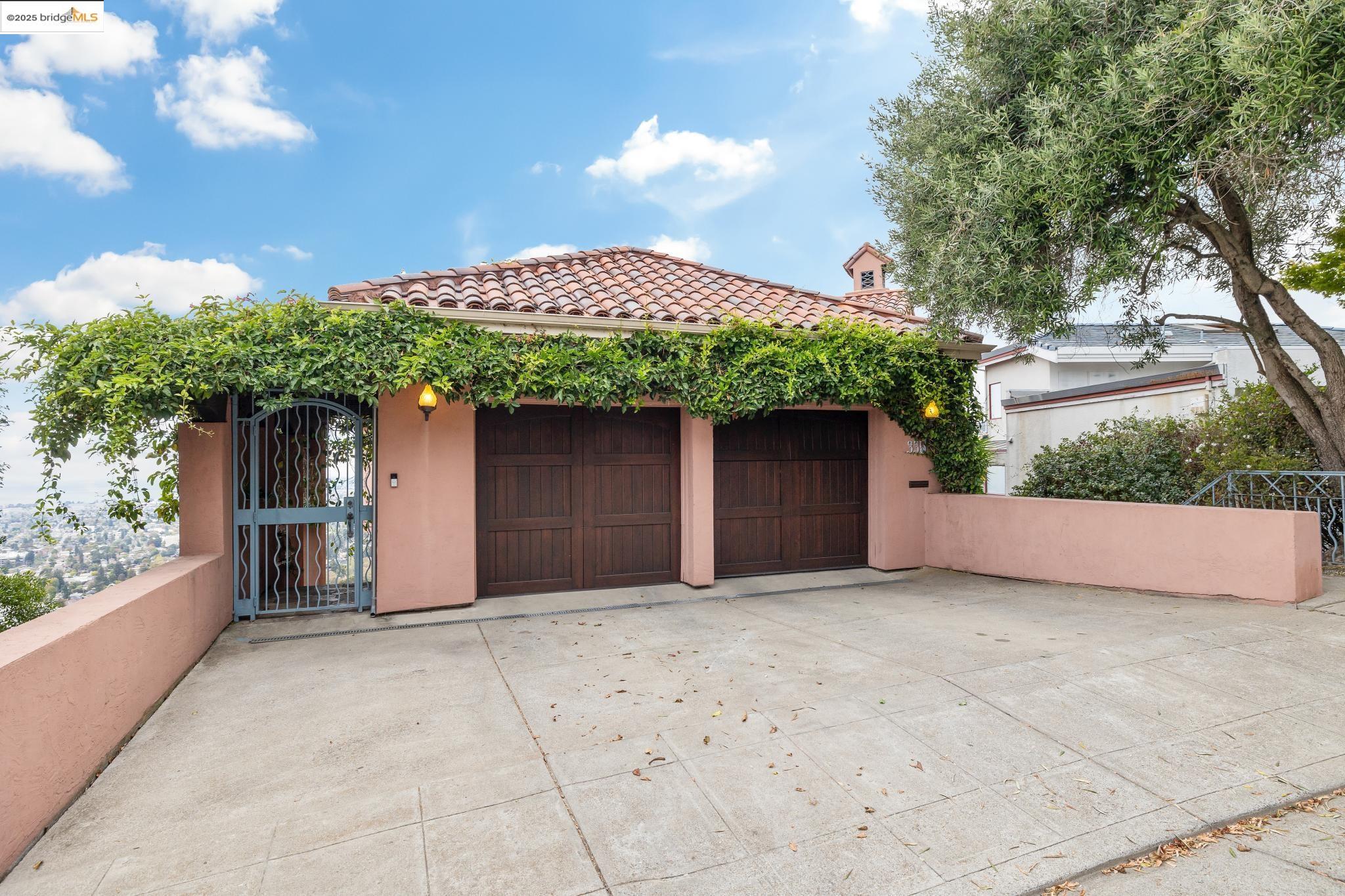 335 Gravatt Dr