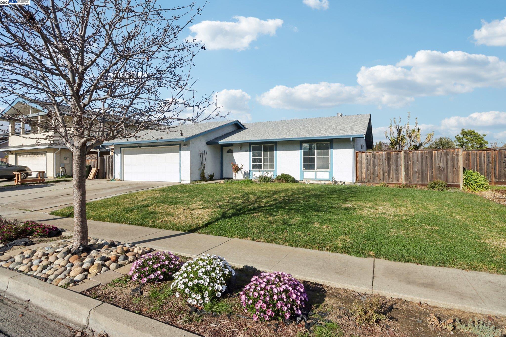 Detail Gallery Image 1 of 1 For 36458 Spruce St, Newark,  CA 94560 - 3 Beds | 2 Baths