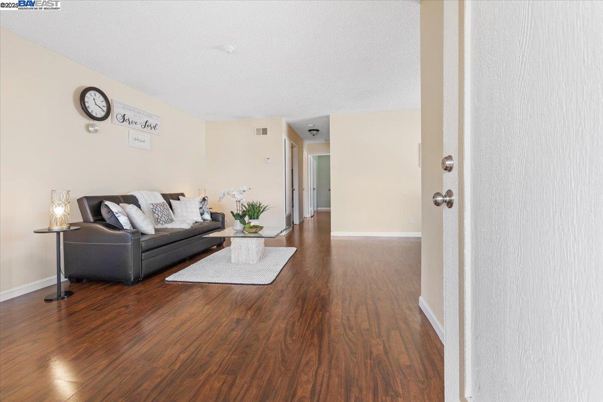 Photo #5: 41087091 Listing 
