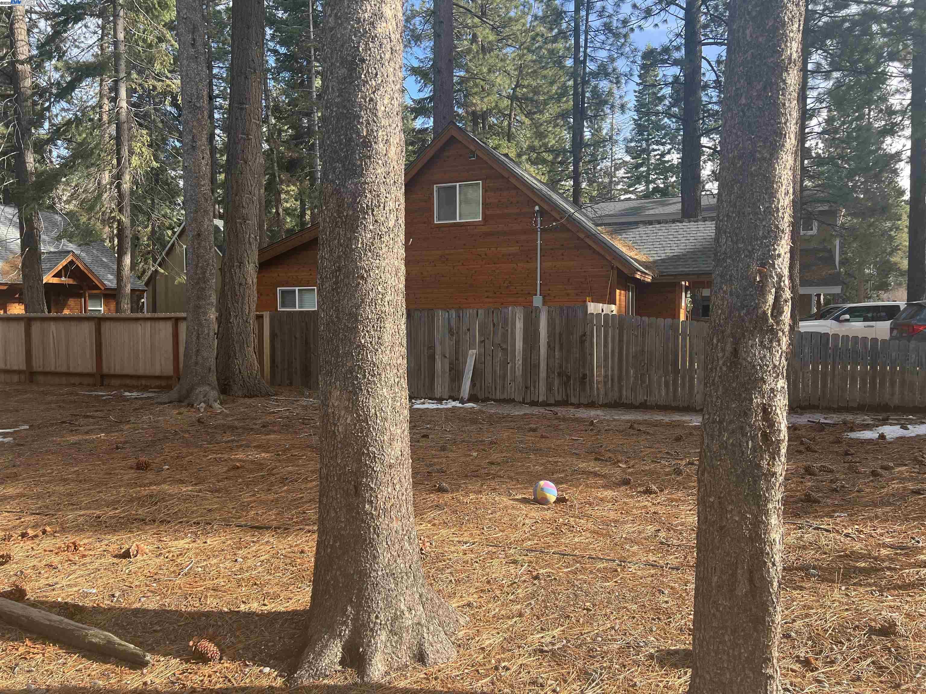 Detail Gallery Image 6 of 31 For 1099 Tata Ln, South Lake Tahoe,  CA 96150 - 2 Beds | 1 Baths