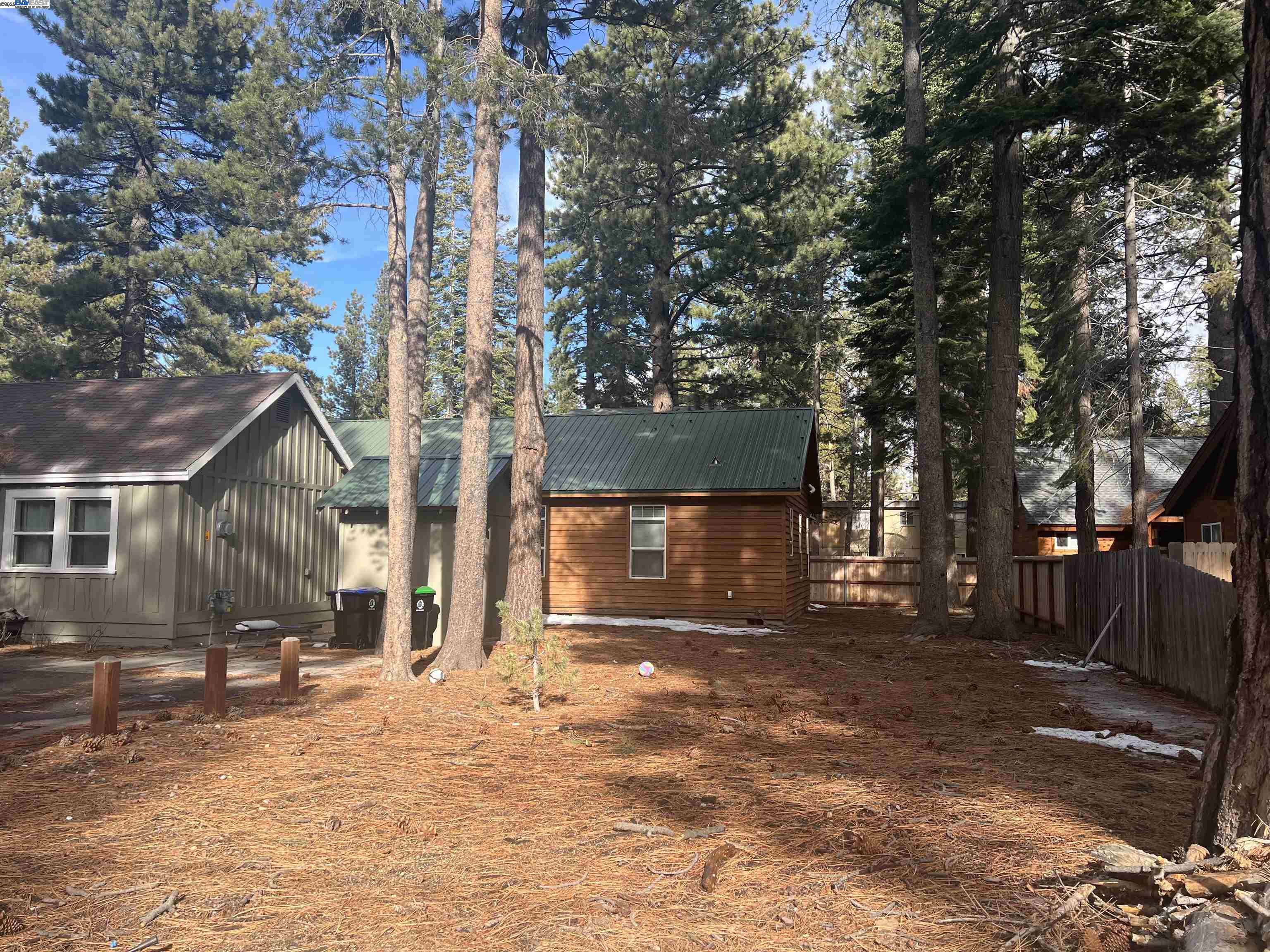 Detail Gallery Image 7 of 31 For 1099 Tata Ln, South Lake Tahoe,  CA 96150 - 2 Beds | 1 Baths