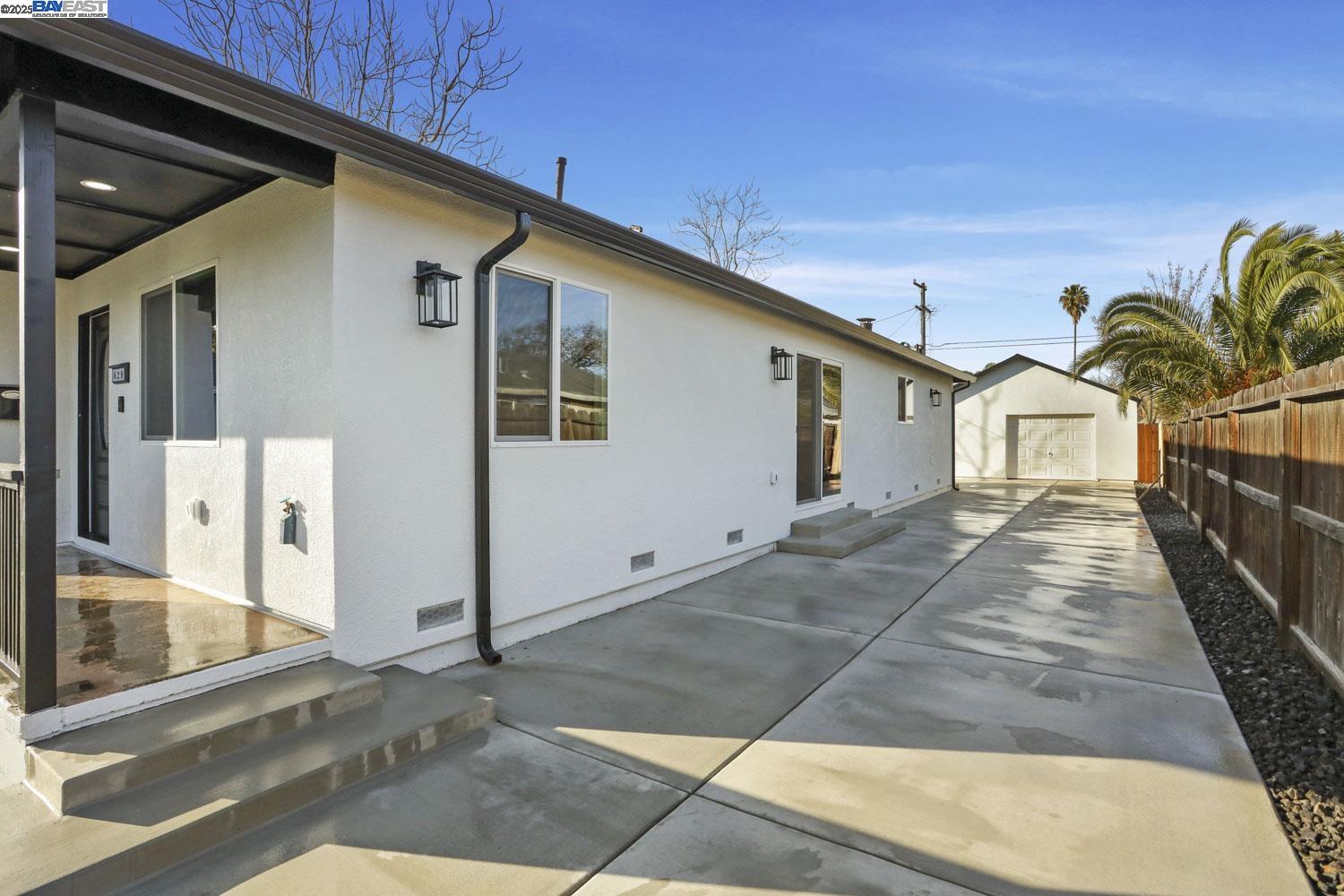 Detail Gallery Image 5 of 58 For 629 Oregon St, Manteca,  CA 95337 - 3 Beds | 2 Baths