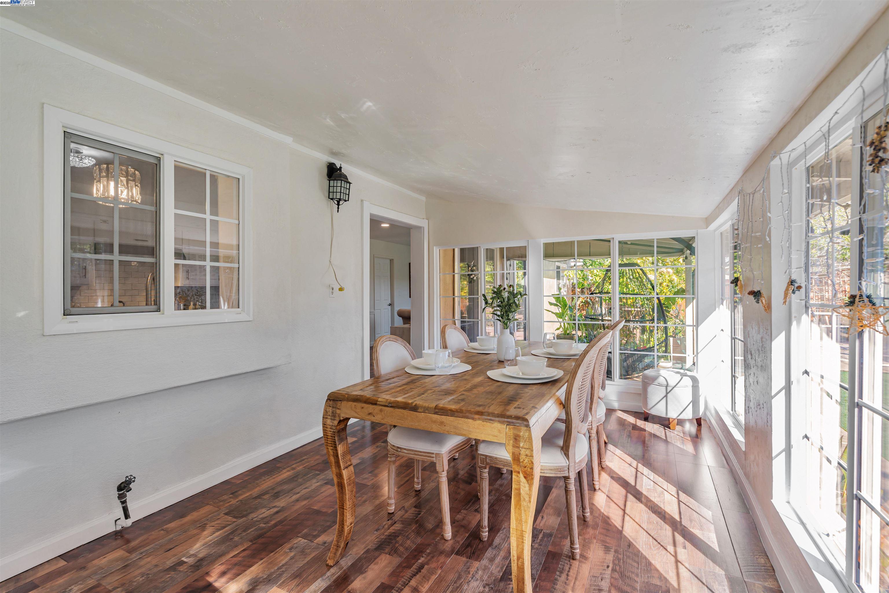 Detail Gallery Image 20 of 53 For 1570 Hillsdale Avenue, San Jose,  CA 95118 - 5 Beds | 4/1 Baths