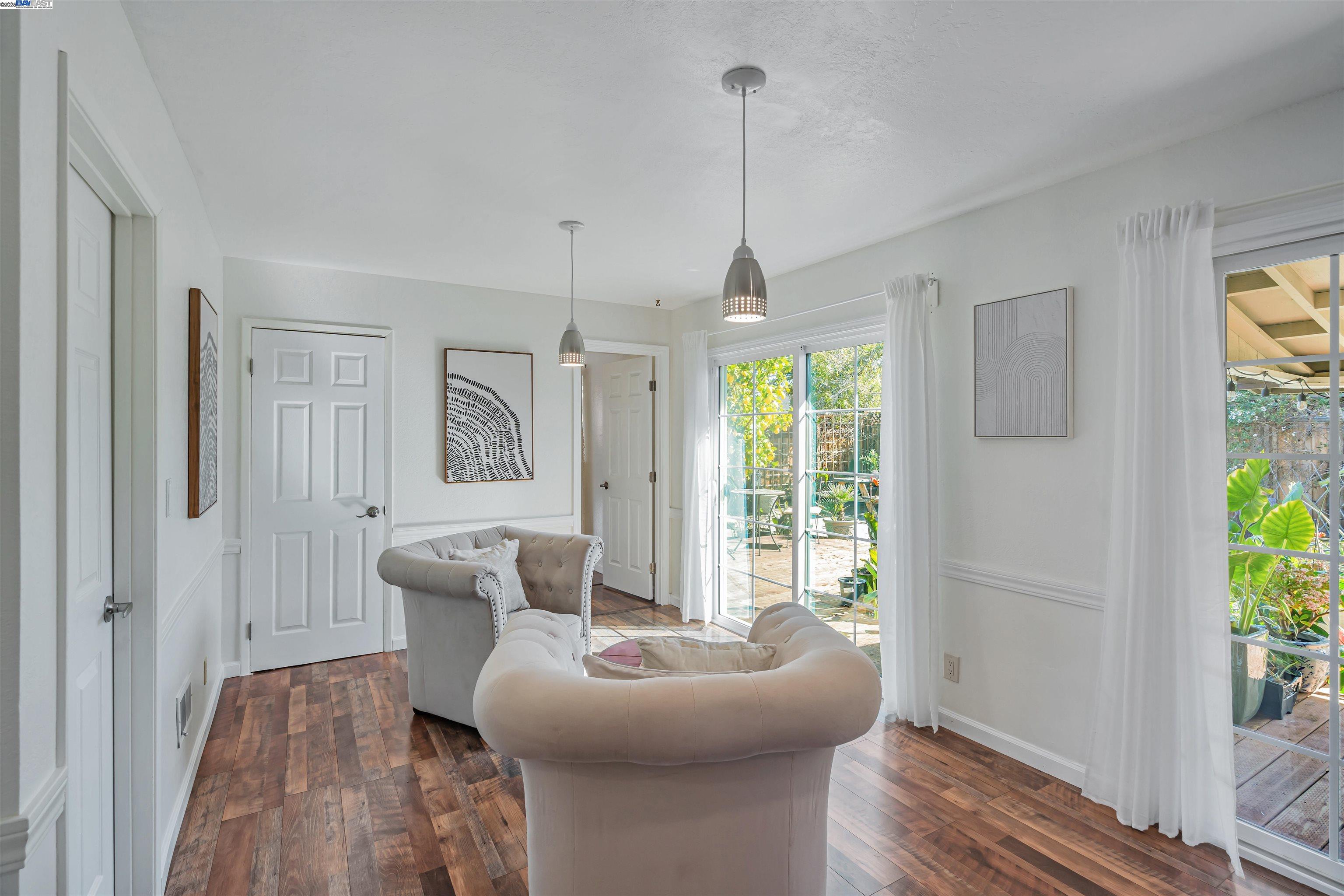 Detail Gallery Image 21 of 53 For 1570 Hillsdale Avenue, San Jose,  CA 95118 - 5 Beds | 4/1 Baths