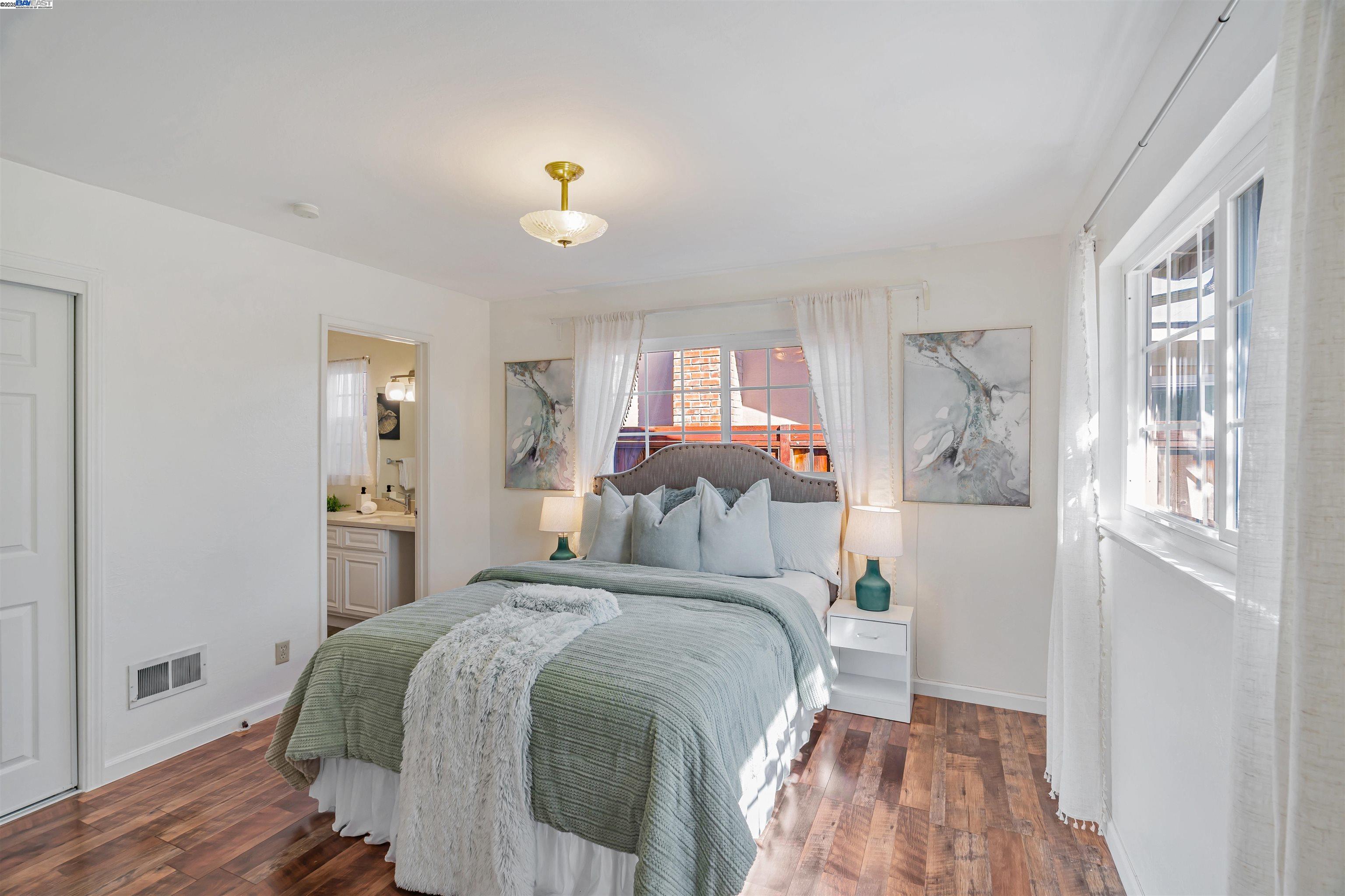 Detail Gallery Image 31 of 53 For 1570 Hillsdale Avenue, San Jose,  CA 95118 - 5 Beds | 4/1 Baths