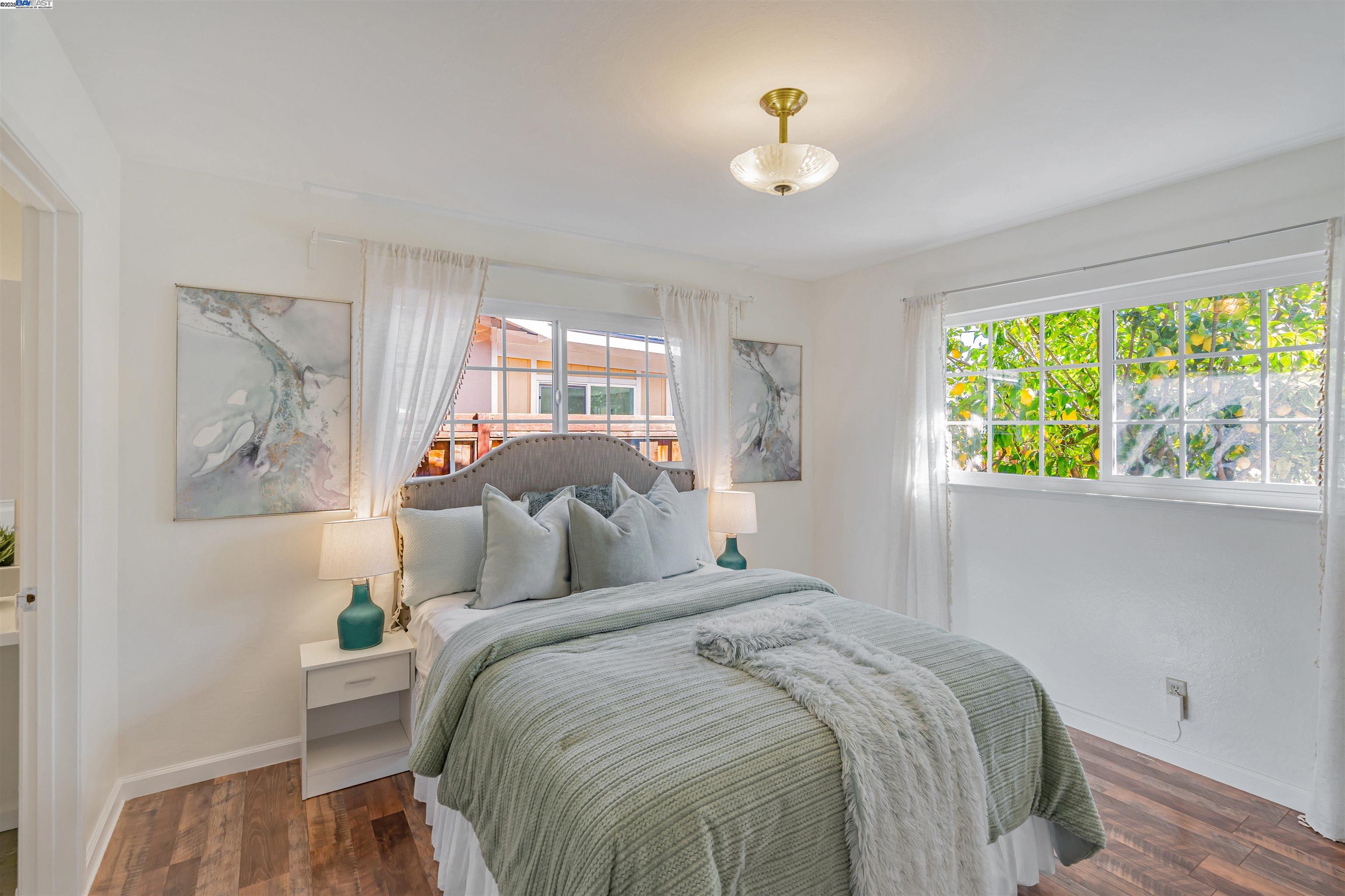 Detail Gallery Image 32 of 53 For 1570 Hillsdale Avenue, San Jose,  CA 95118 - 5 Beds | 4/1 Baths
