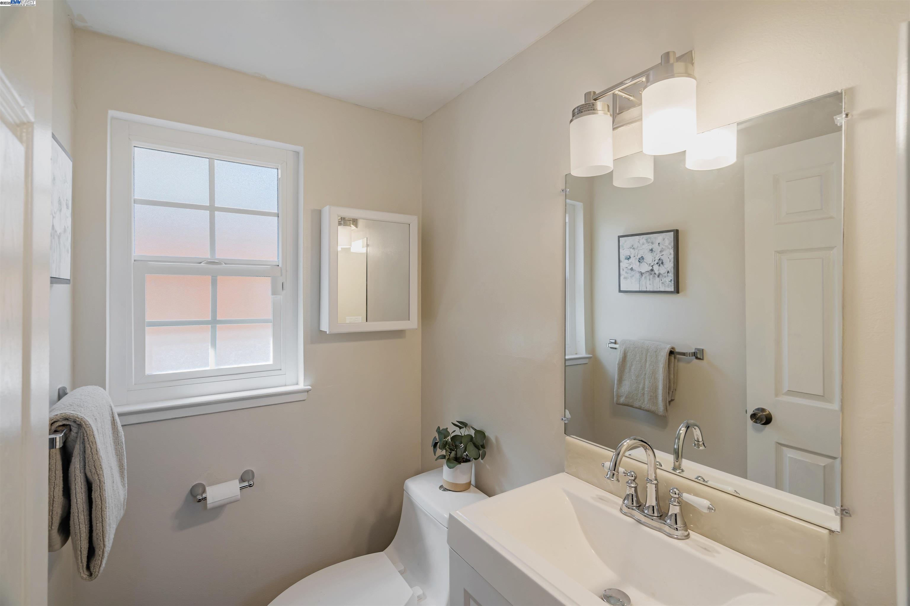 Detail Gallery Image 42 of 53 For 1570 Hillsdale Avenue, San Jose,  CA 95118 - 5 Beds | 4/1 Baths