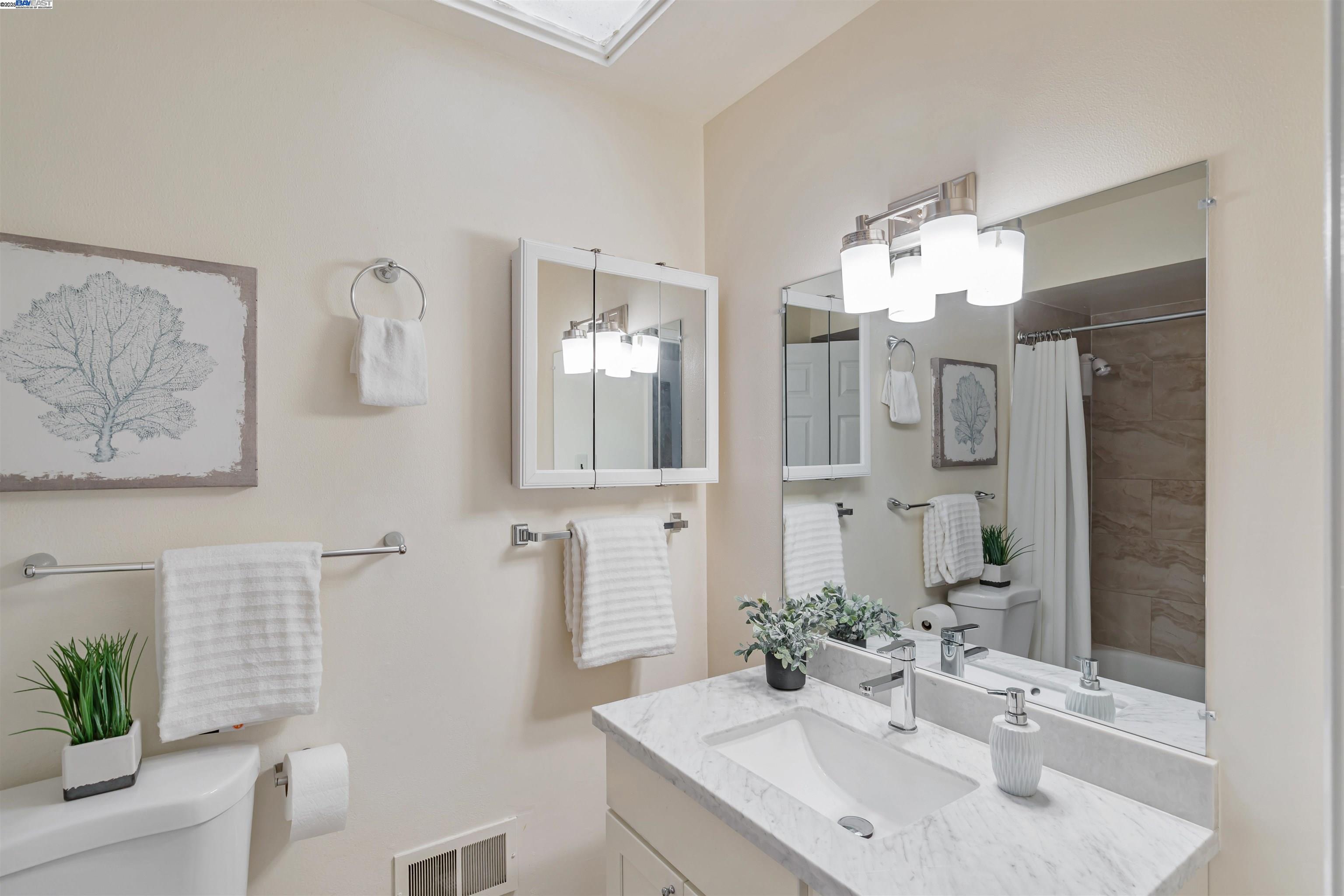 Detail Gallery Image 43 of 53 For 1570 Hillsdale Avenue, San Jose,  CA 95118 - 5 Beds | 4/1 Baths