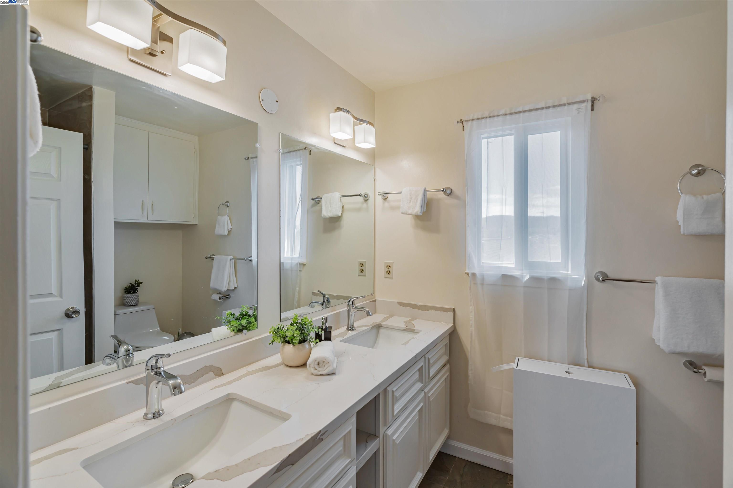 Detail Gallery Image 48 of 53 For 1570 Hillsdale Avenue, San Jose,  CA 95118 - 5 Beds | 4/1 Baths
