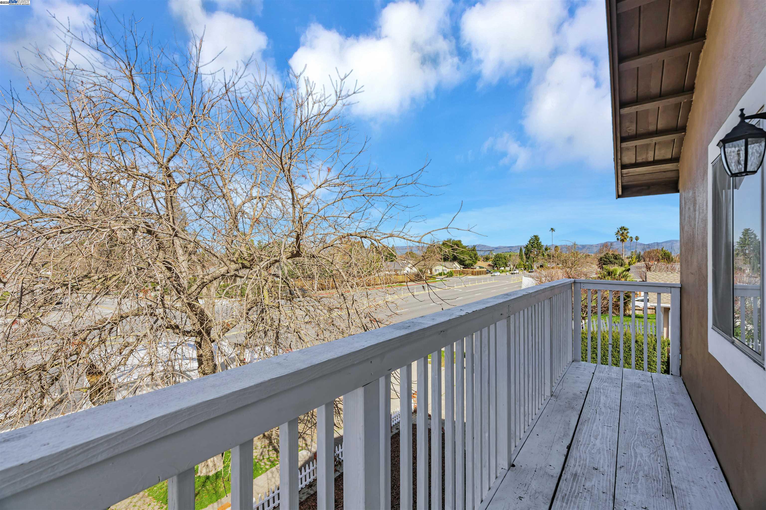 Detail Gallery Image 50 of 53 For 1570 Hillsdale Avenue, San Jose,  CA 95118 - 5 Beds | 4/1 Baths