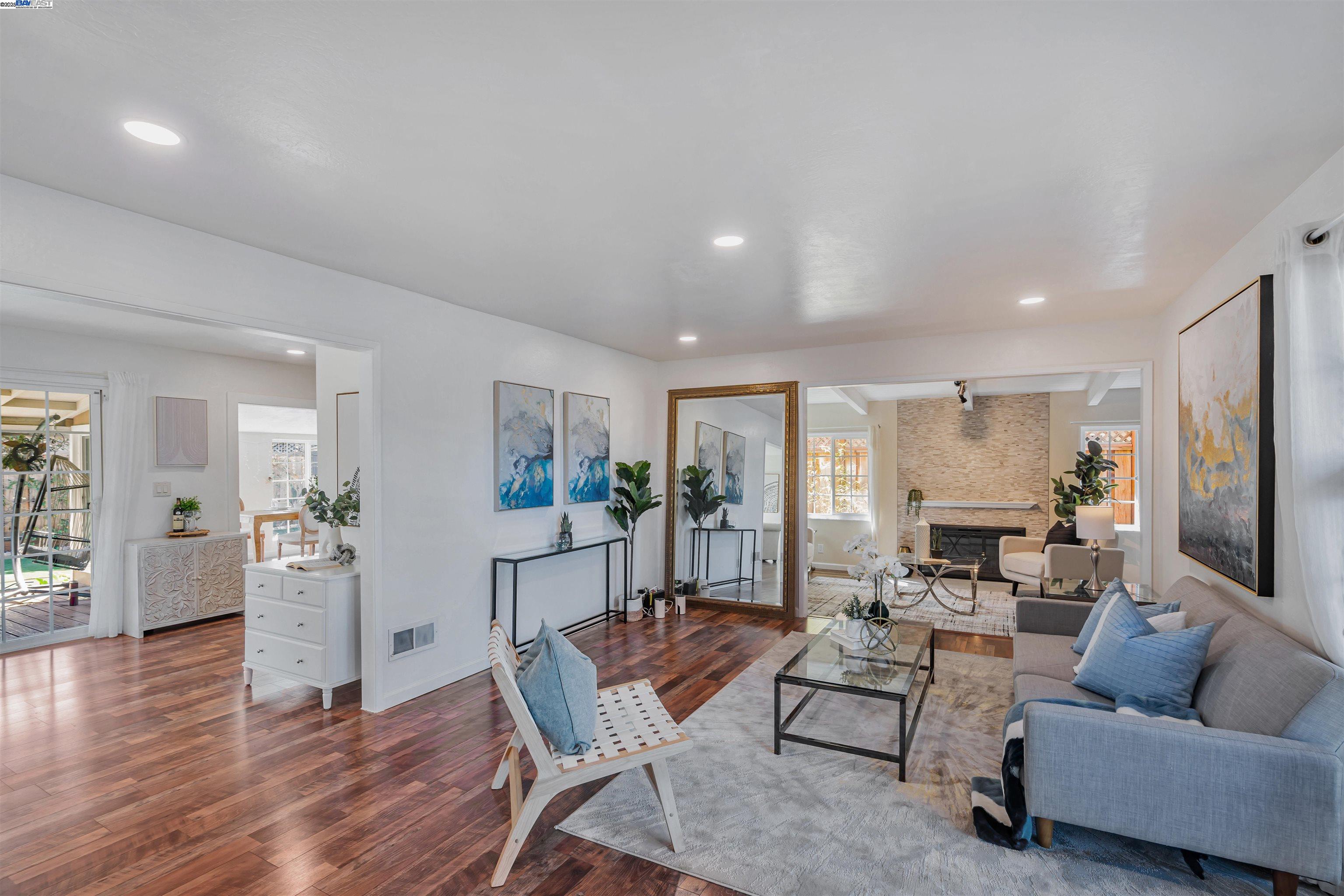 Detail Gallery Image 6 of 53 For 1570 Hillsdale Avenue, San Jose,  CA 95118 - 5 Beds | 4/1 Baths