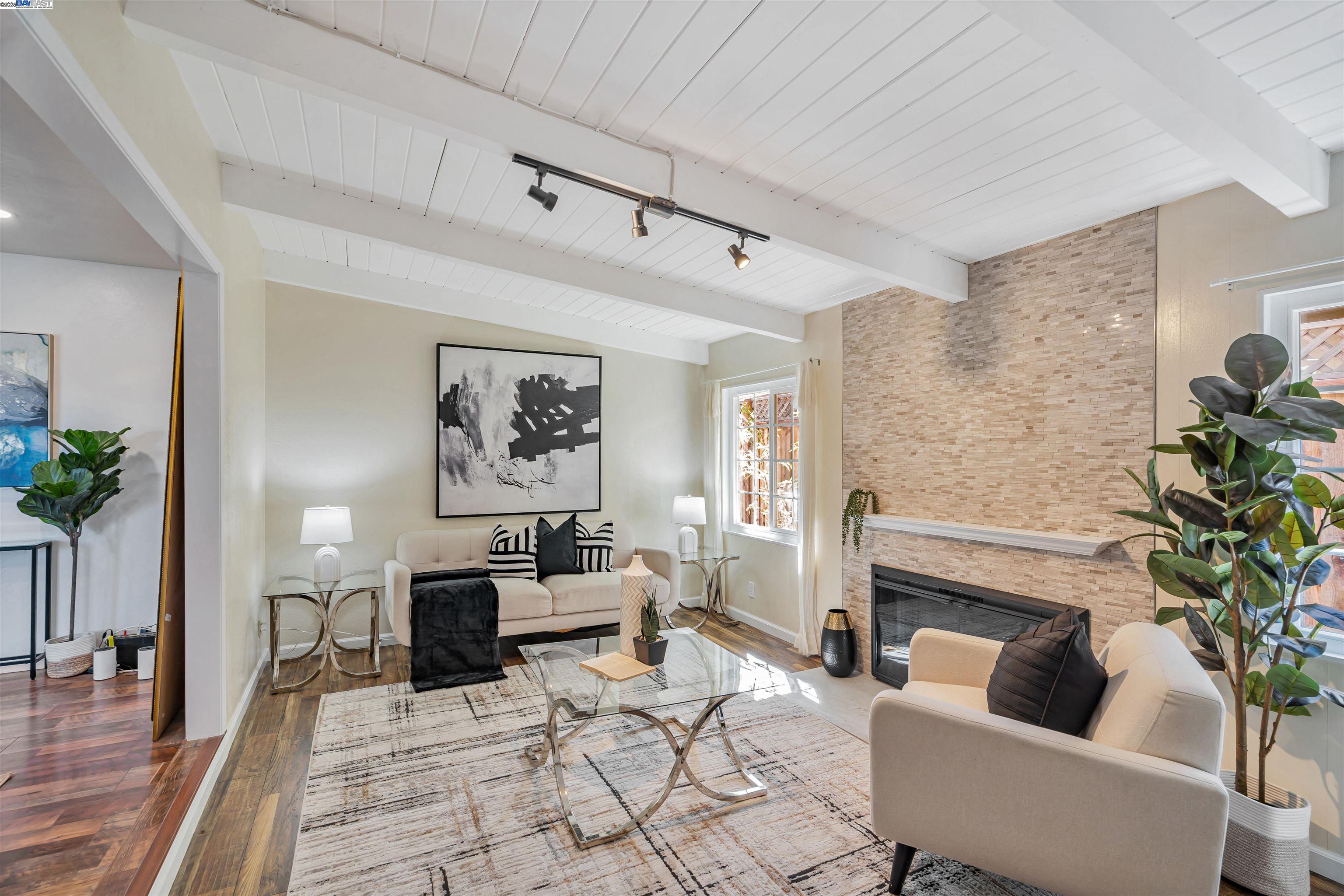 Detail Gallery Image 10 of 53 For 1570 Hillsdale Avenue, San Jose,  CA 95118 - 5 Beds | 4/1 Baths