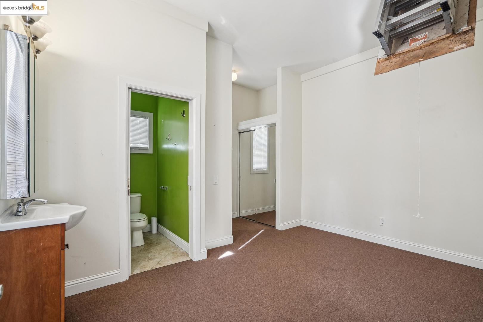 1531 9th, Oakland, California 94607, ,Residential Income,For Sale,1531 9th,41087103