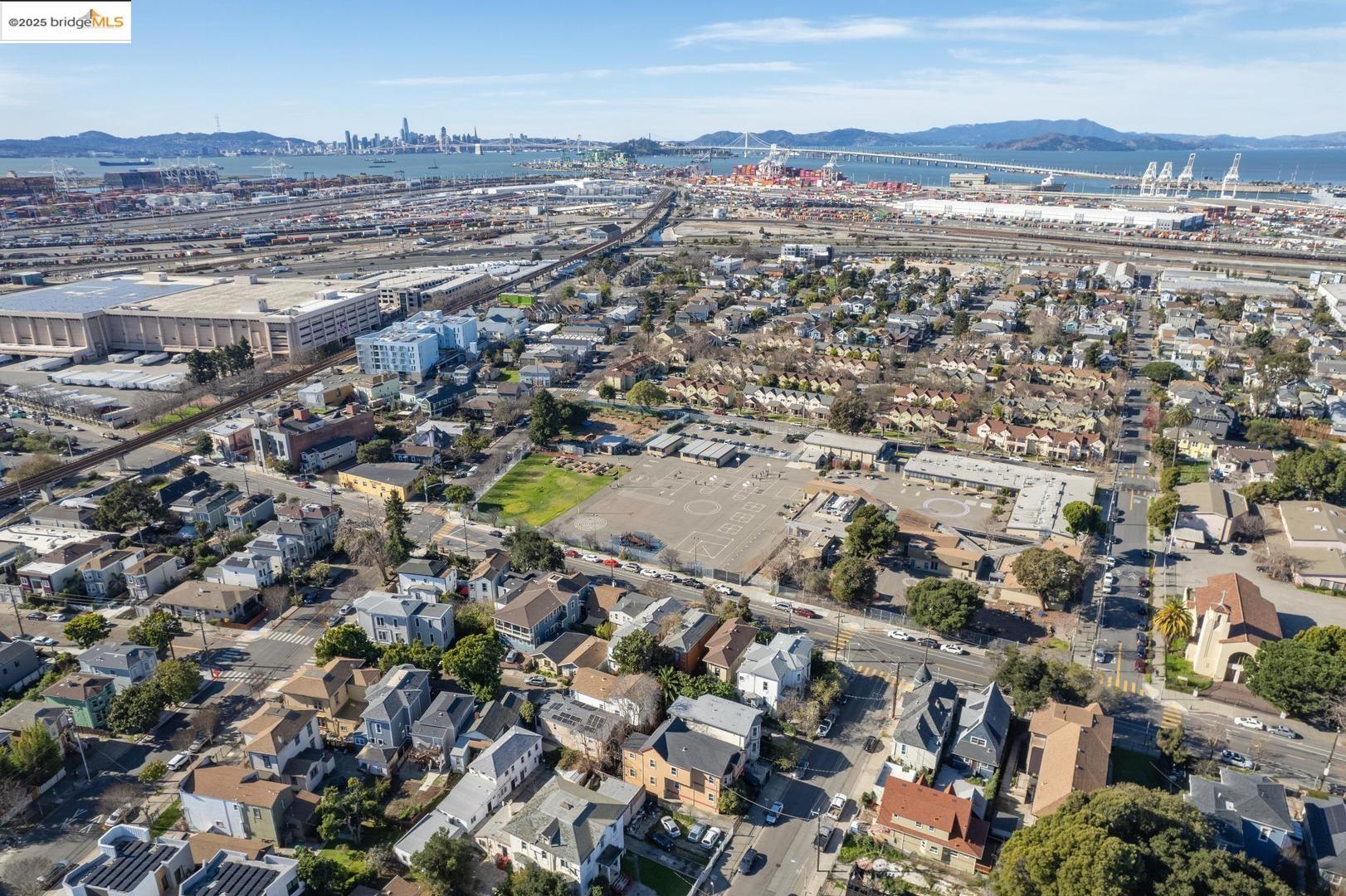 1531 9th, Oakland, California 94607, ,Residential Income,For Sale,1531 9th,41087103