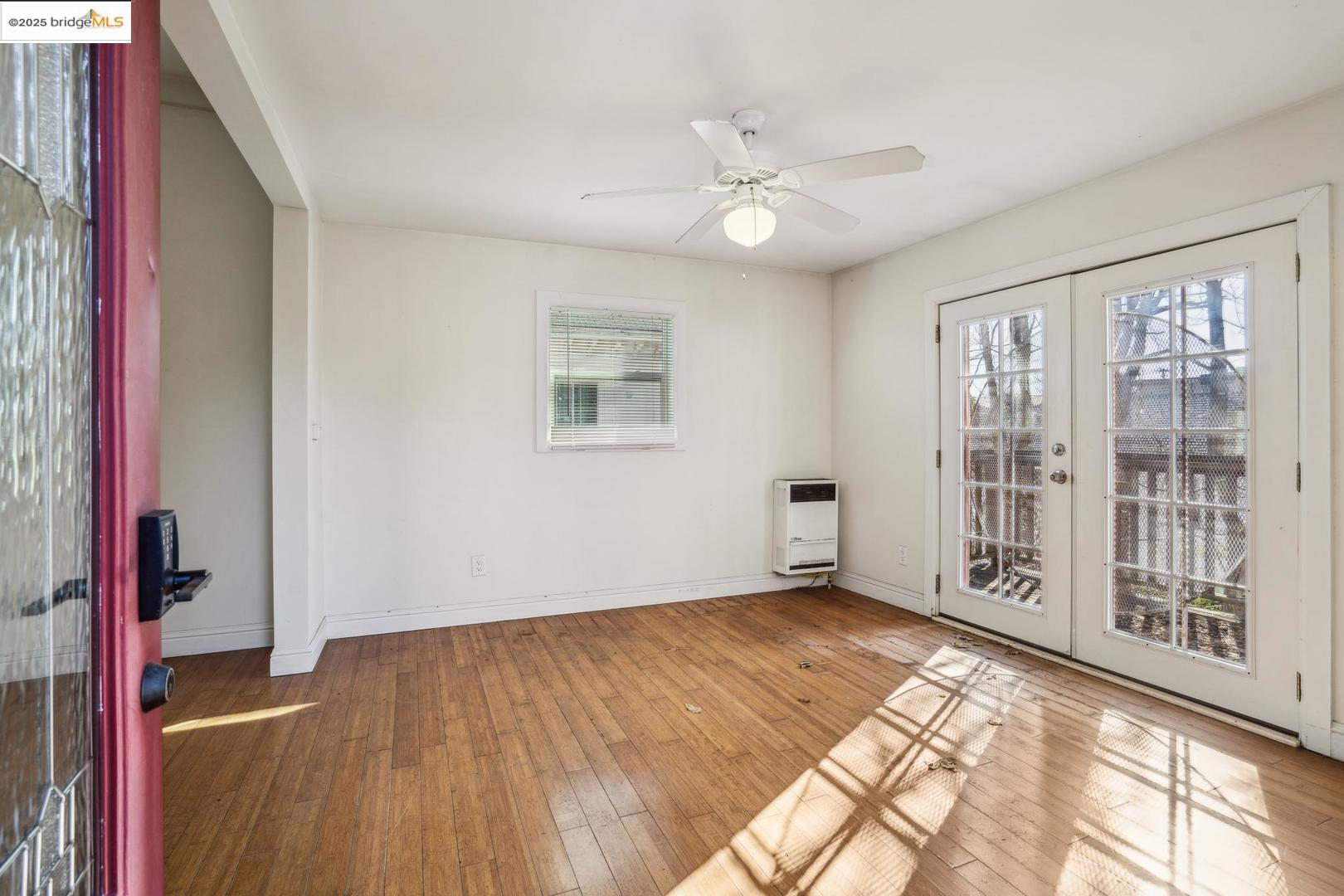 1531 9th, Oakland, California 94607, ,Residential Income,For Sale,1531 9th,41087103