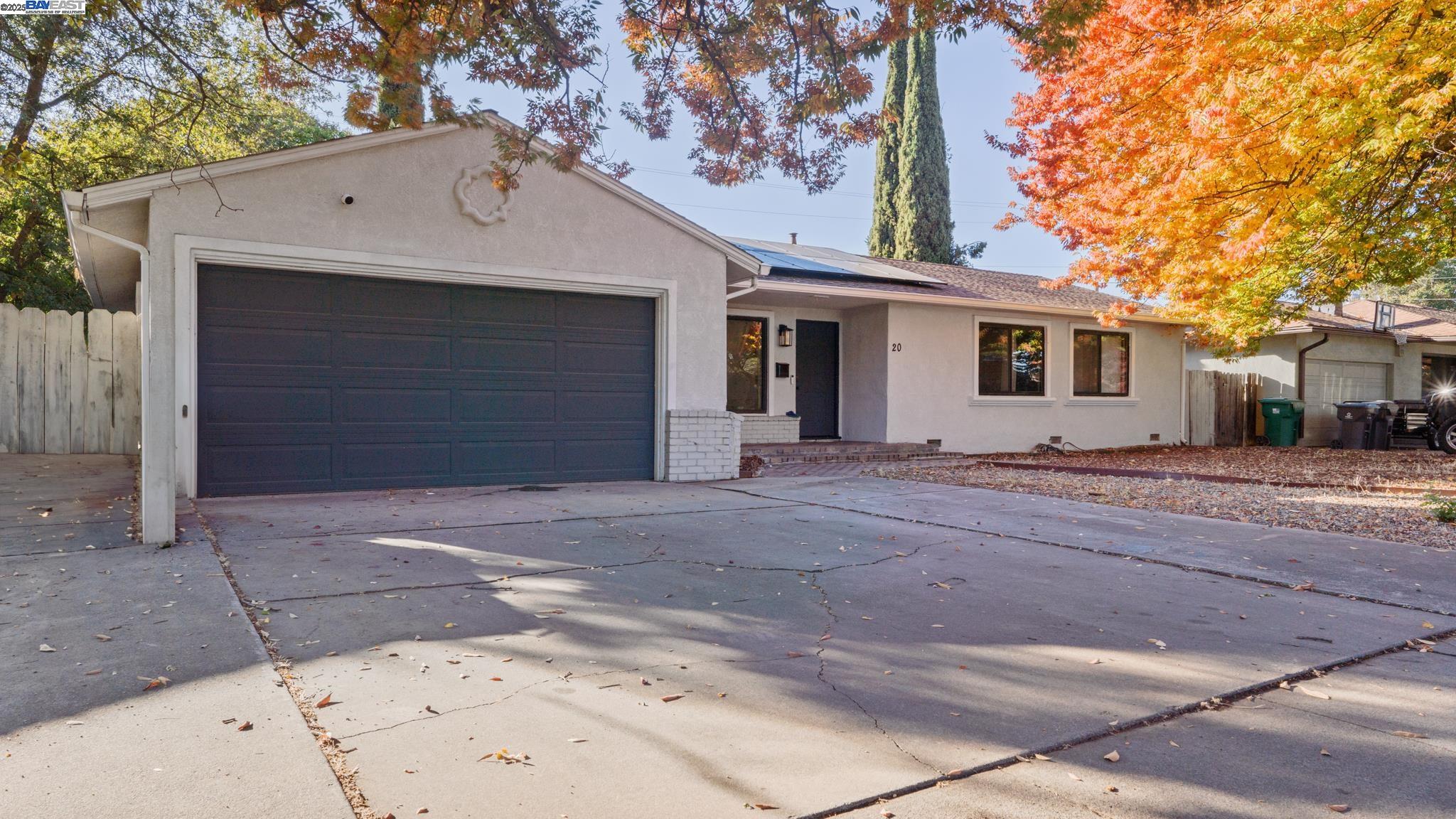 Detail Gallery Image 2 of 29 For 20 W Mayfair Ave, Stockton,  CA 95207 - 3 Beds | 1 Baths