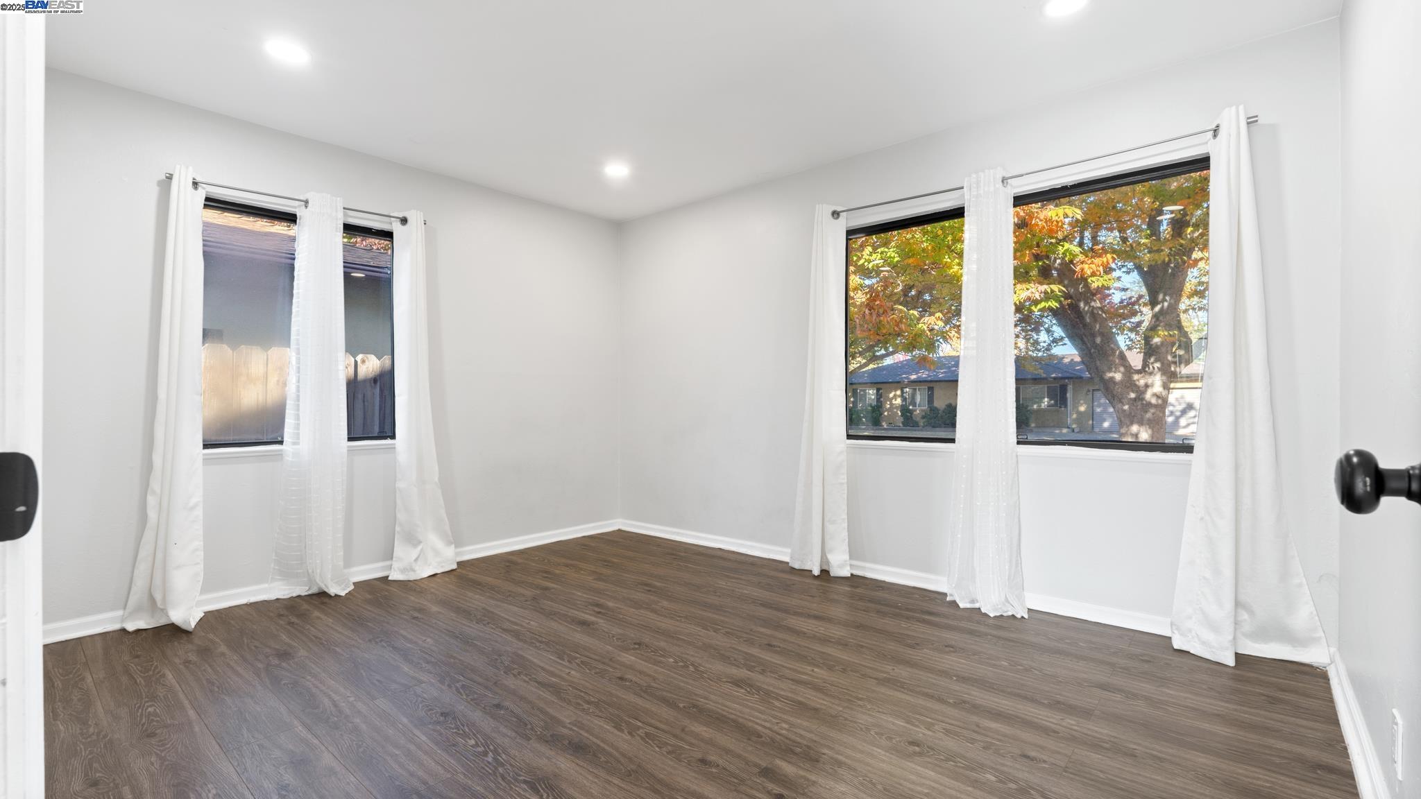 Detail Gallery Image 13 of 29 For 20 W Mayfair Ave, Stockton,  CA 95207 - 3 Beds | 1 Baths