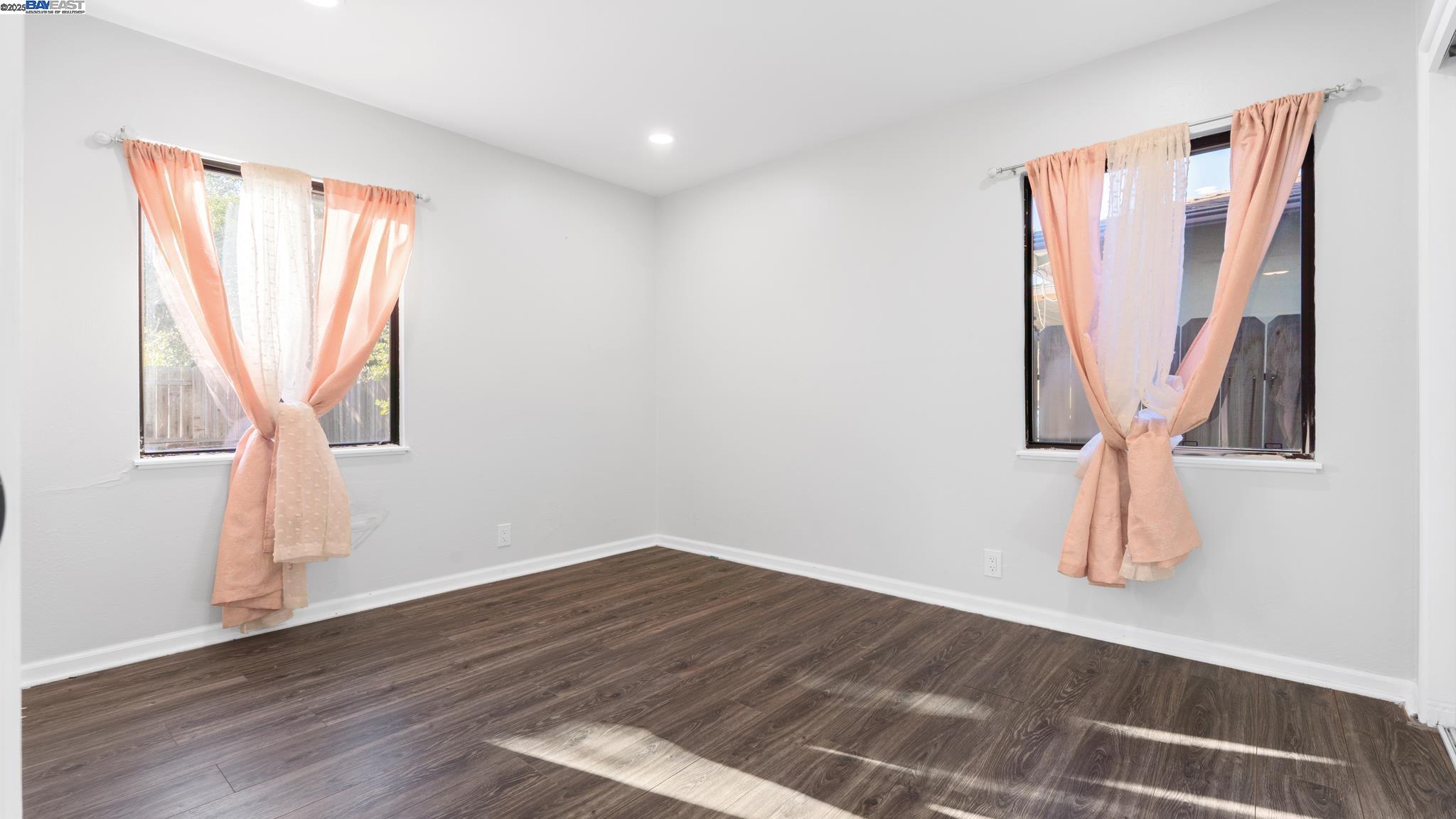Detail Gallery Image 15 of 29 For 20 W Mayfair Ave, Stockton,  CA 95207 - 3 Beds | 1 Baths