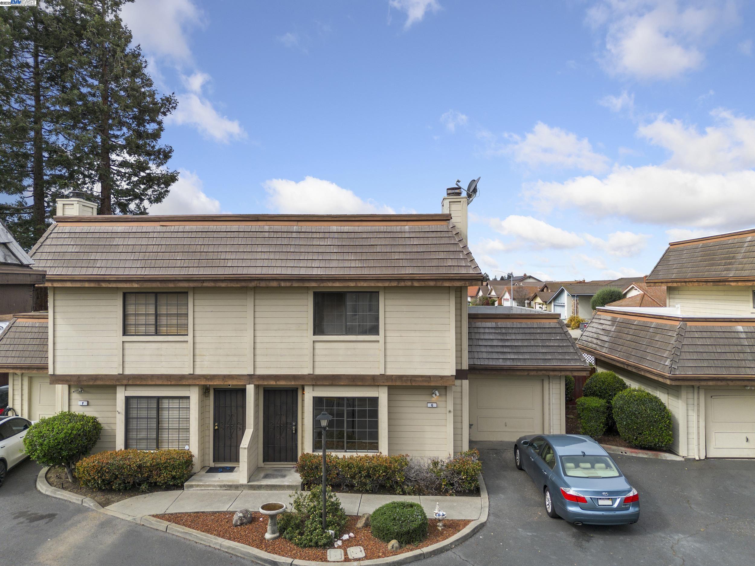 Detail Gallery Image 1 of 45 For 15205 Hesperian Blvd #G,  San Leandro,  CA 94578 - 3 Beds | 2/1 Baths